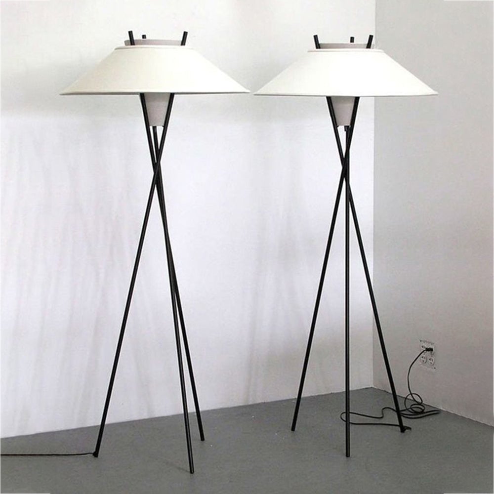 Carins Tripod Stehleuchte, Stoff - Cueteks