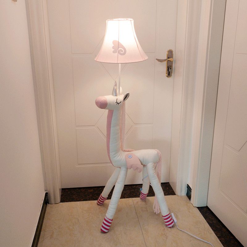 Minori Plüsche Stehleuchte in Einhornform, Metall, 130CM Lang - Cueteks