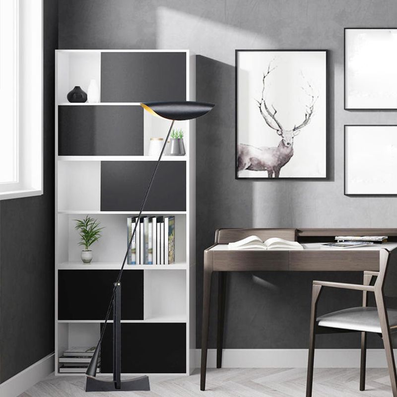 Carins Lineare Schwarze & Goldene Stehleuchte, 150CM Lang - Cueteks