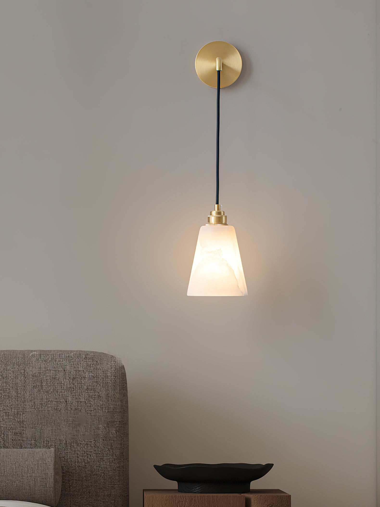 Droplet Alabaster Wall Lamp - Cueteks