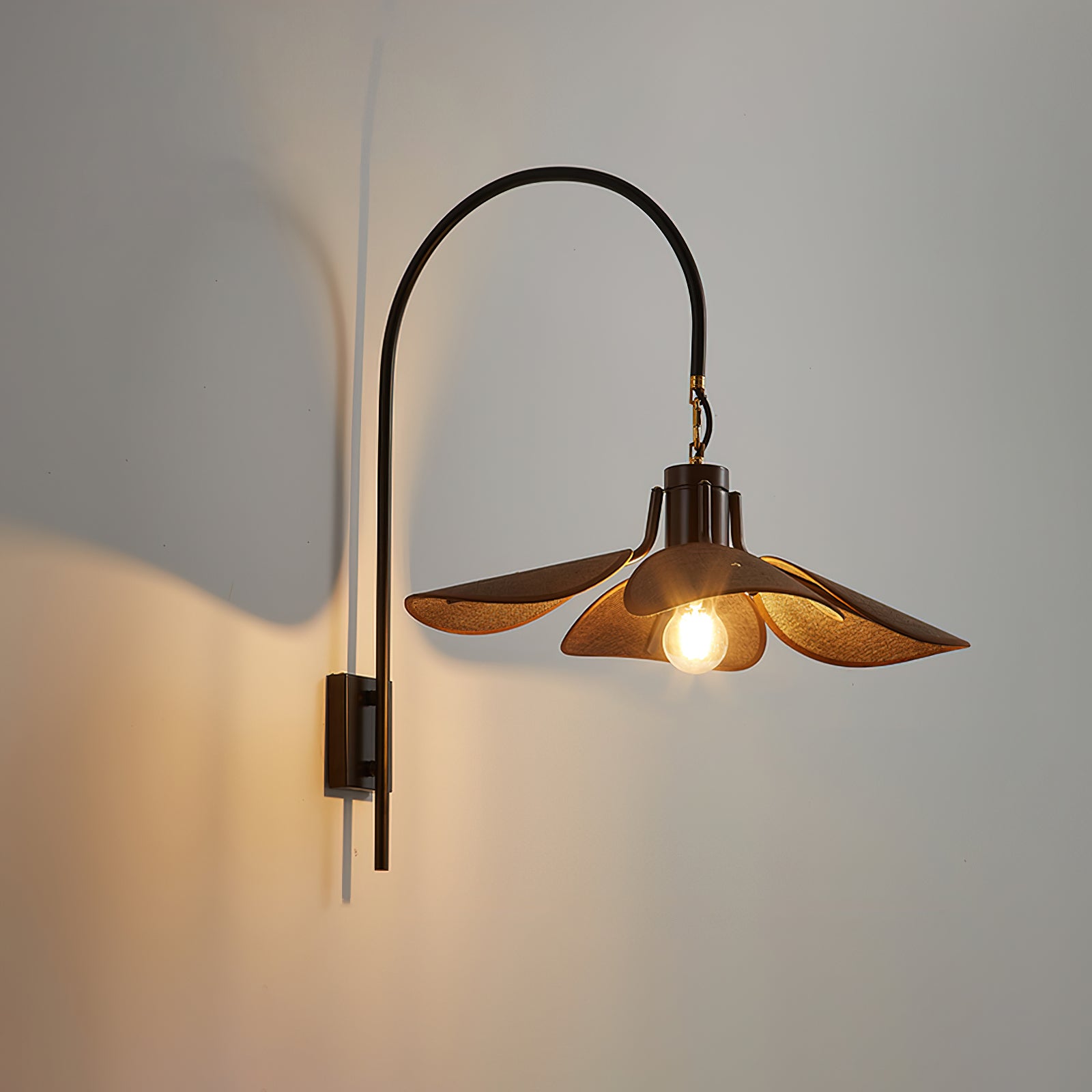 Petal Bloom Wall Lamp - Cueteks