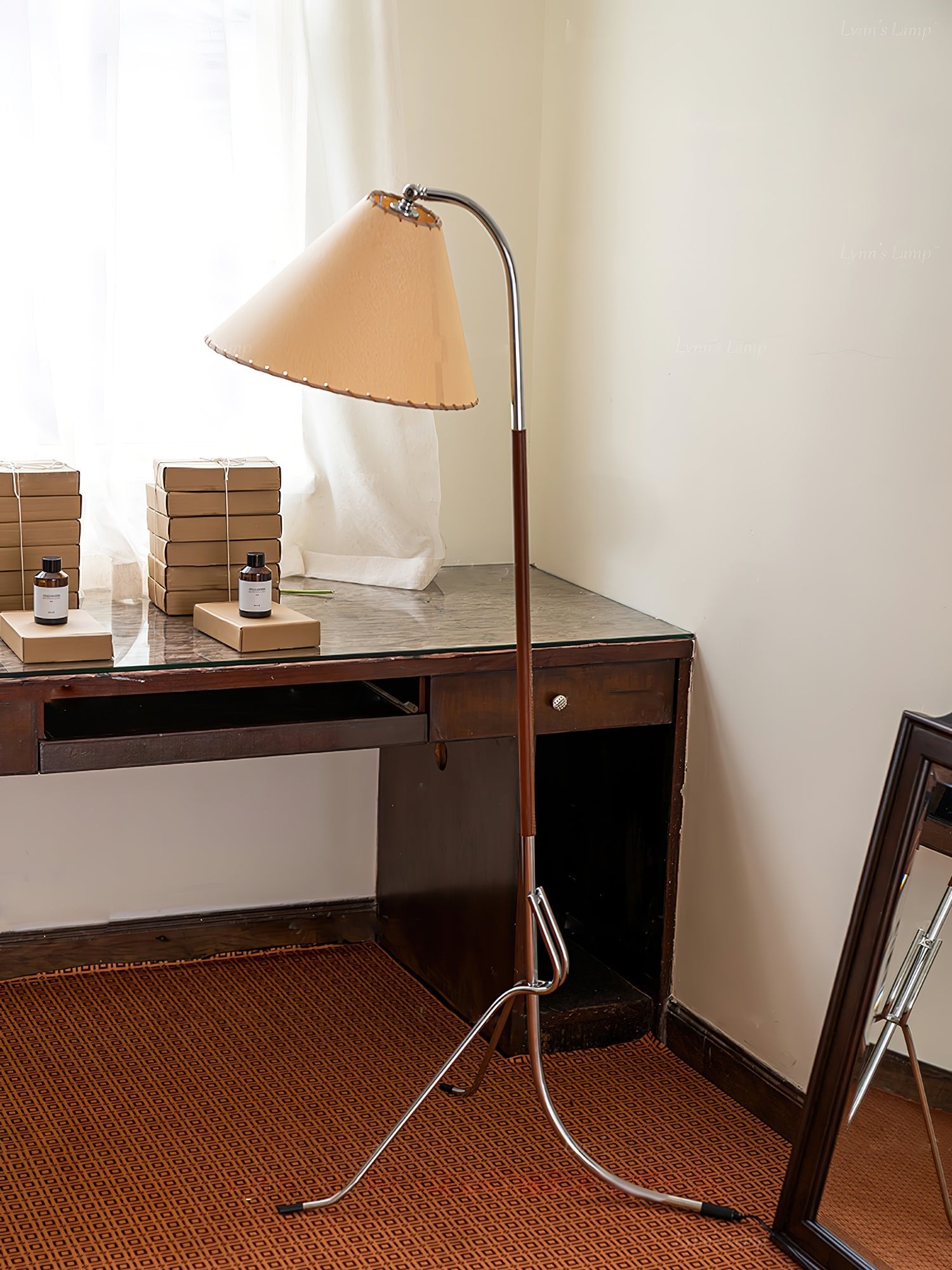 Tripod Arc Floor Lamp - Cueteks