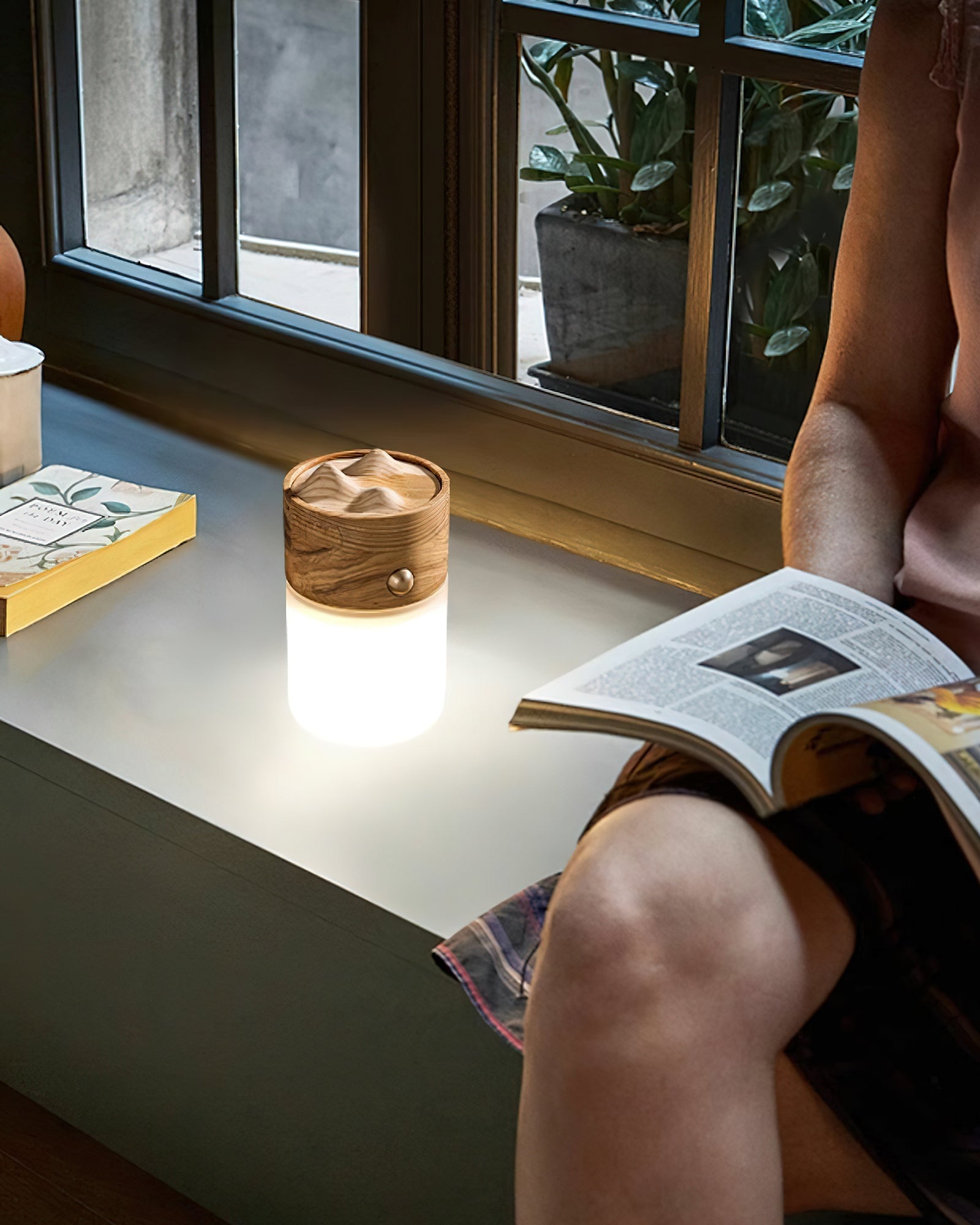 Nomad Lantern Table Lamp - Cueteks
