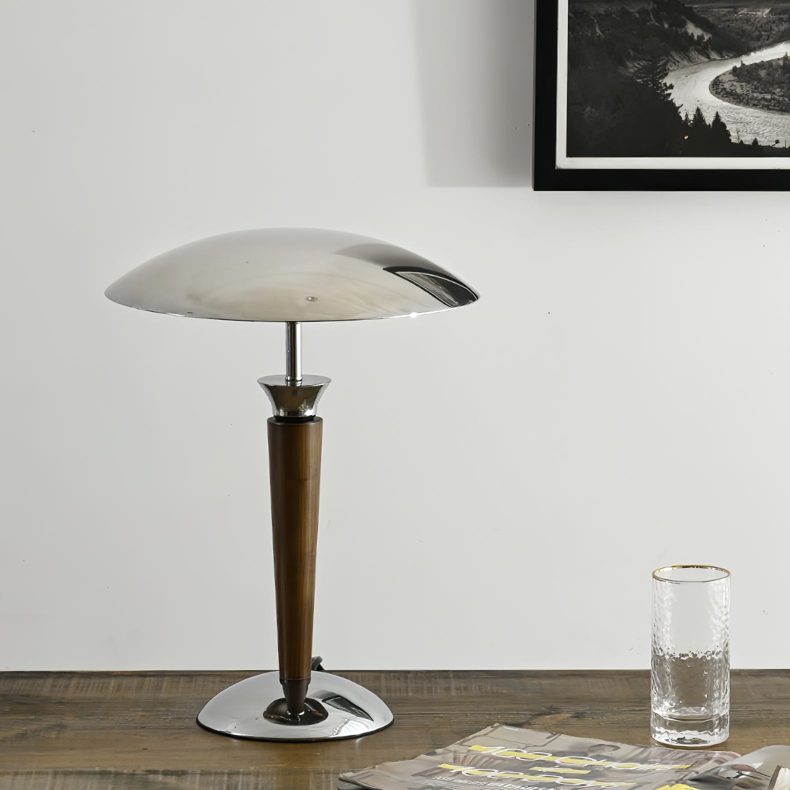 Helmet Table Lamp - Cueteks