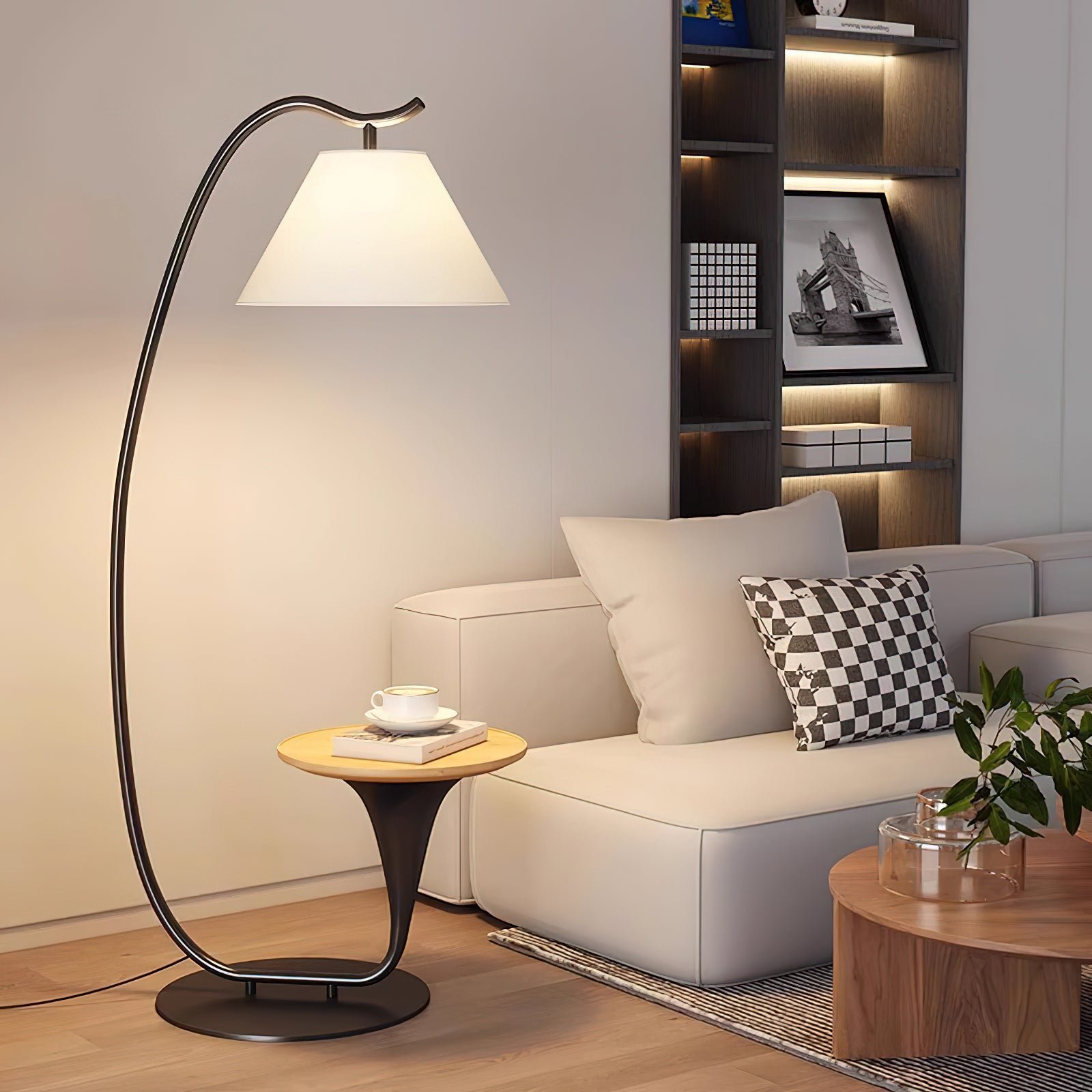 Curvature Floor Lamp - Cueteks
