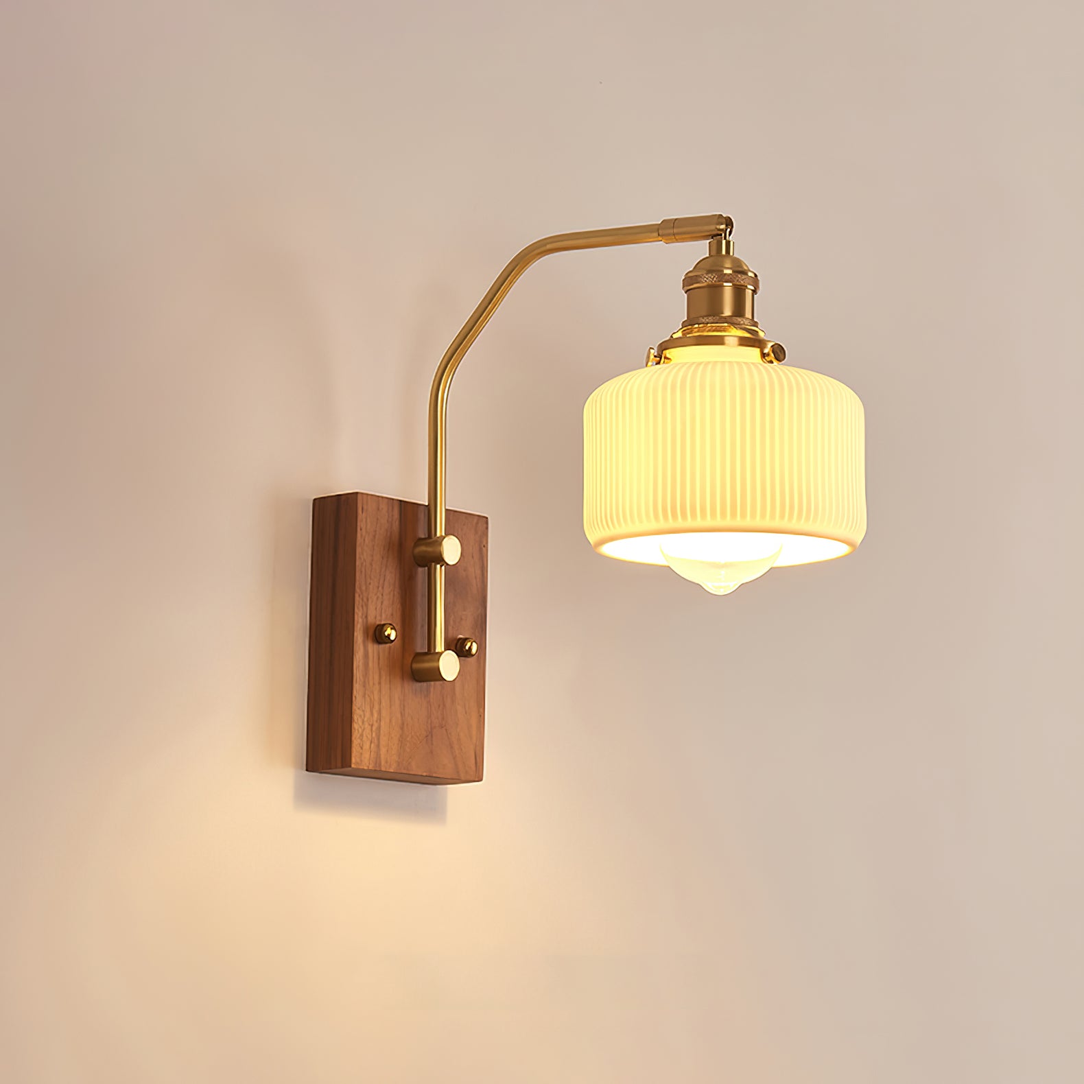 Heritage Walnut Wall Lamp - Cueteks
