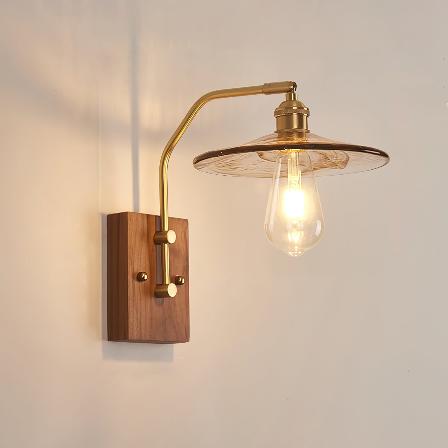 Heritage Walnut Wall Lamp - Cueteks