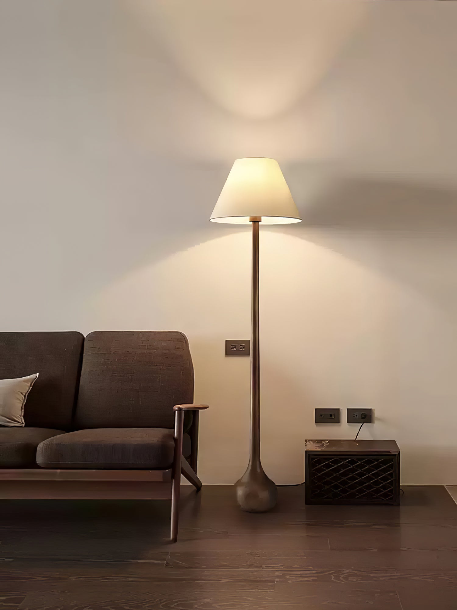 Final Strike Floor Lamp - Cueteks