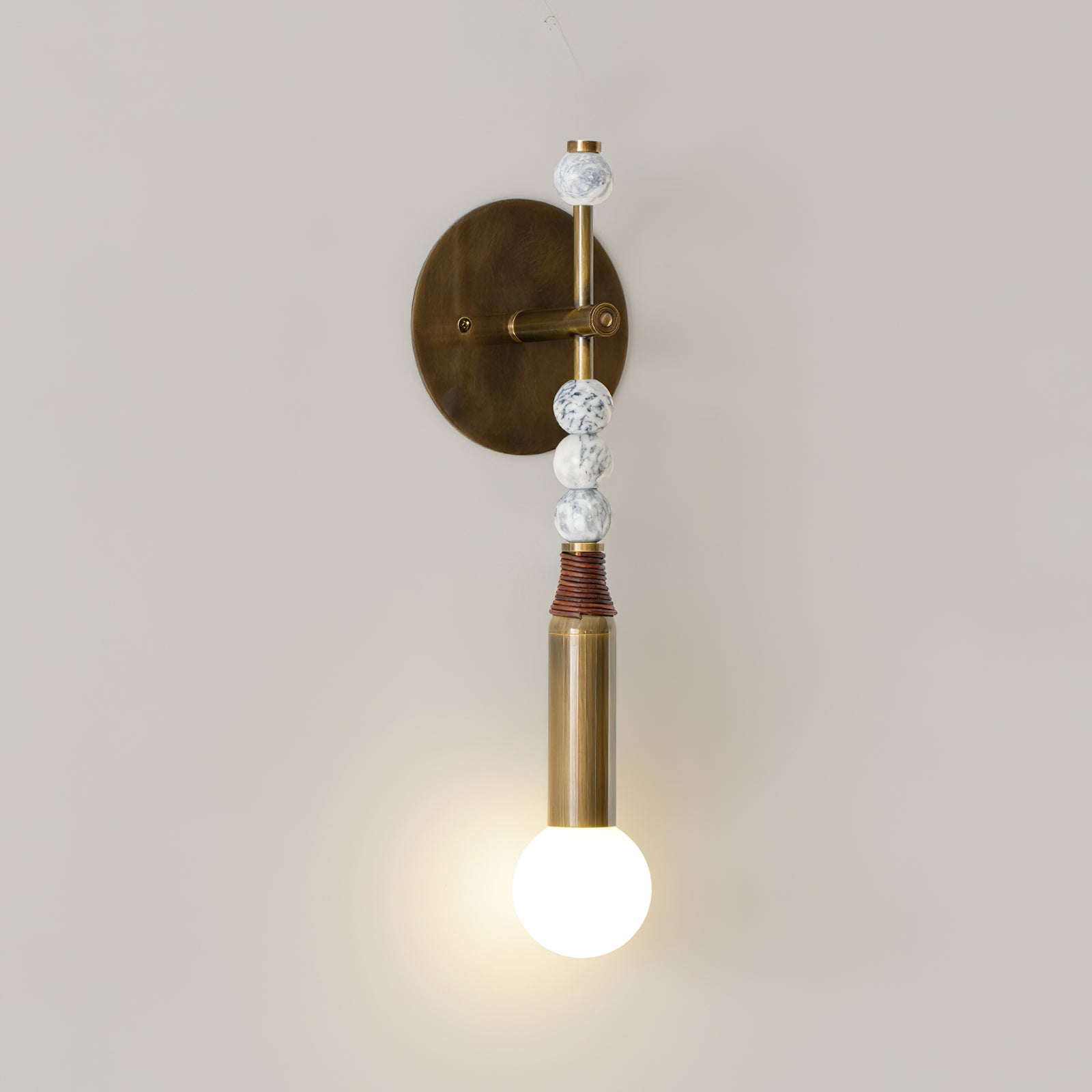 Toam Wall Lamp - Cueteks