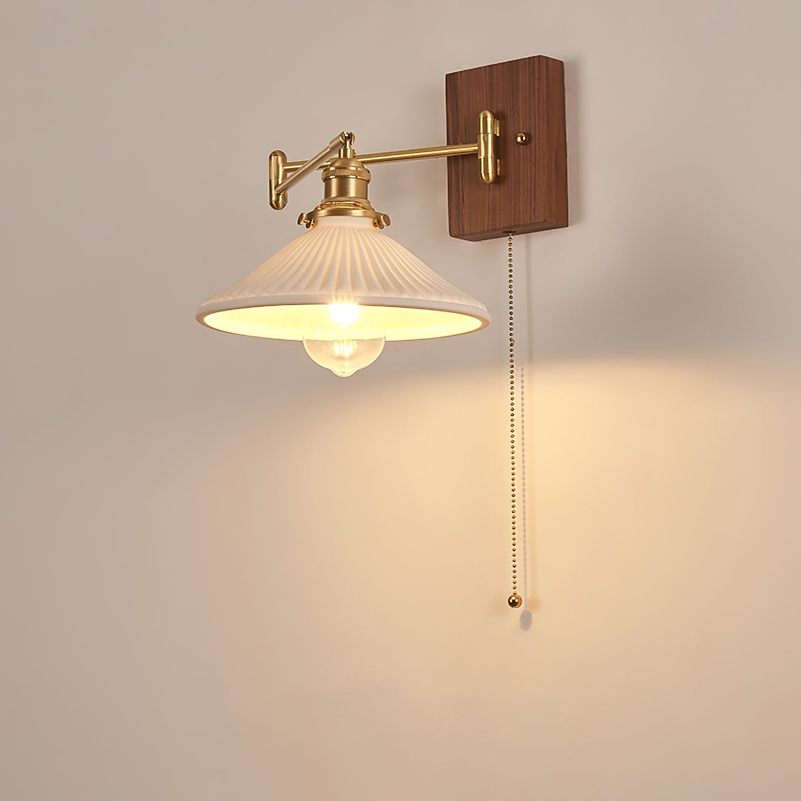 Heritage Walnut Wall Lamp - Cueteks