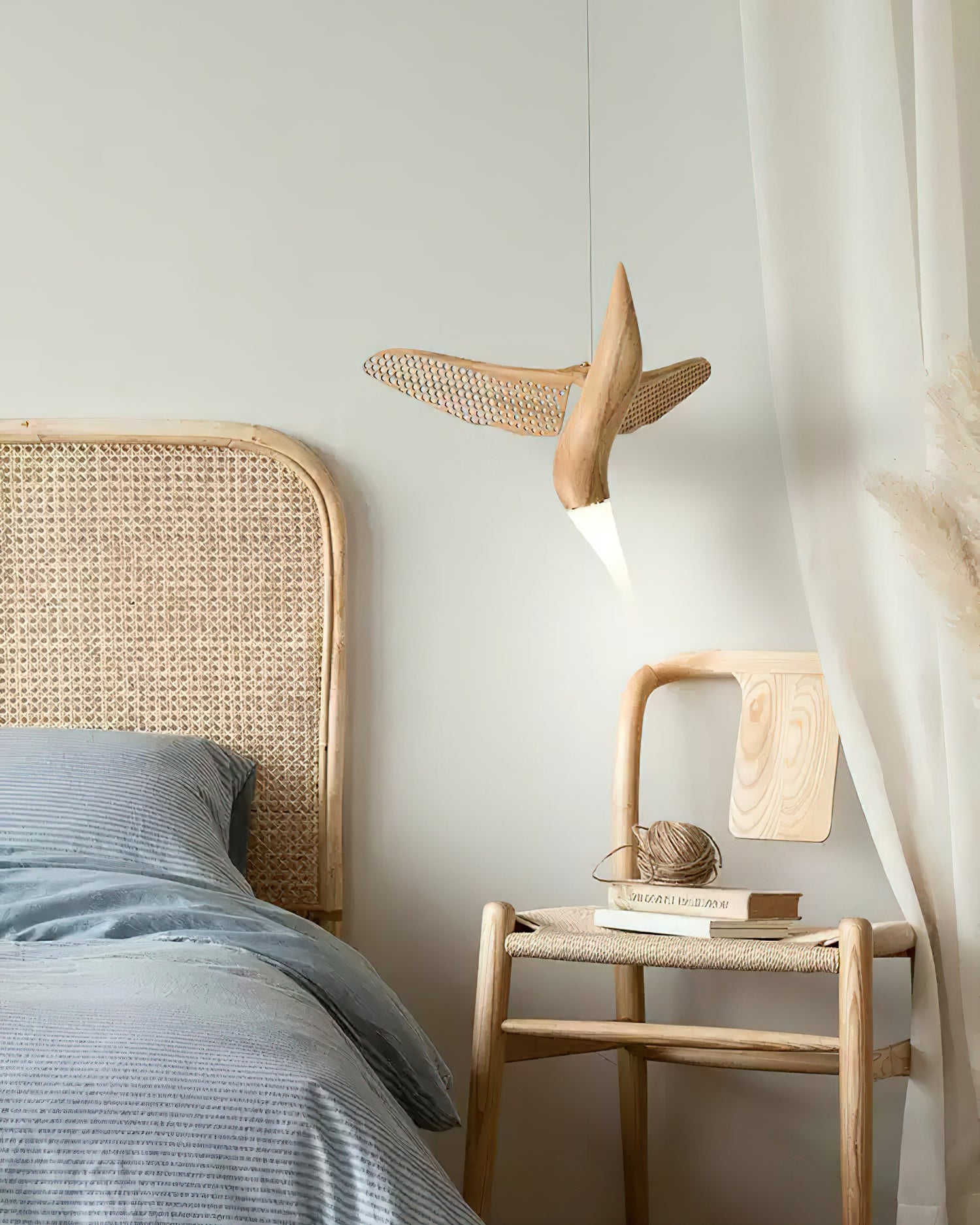 Dancer Chandelier - Cueteks