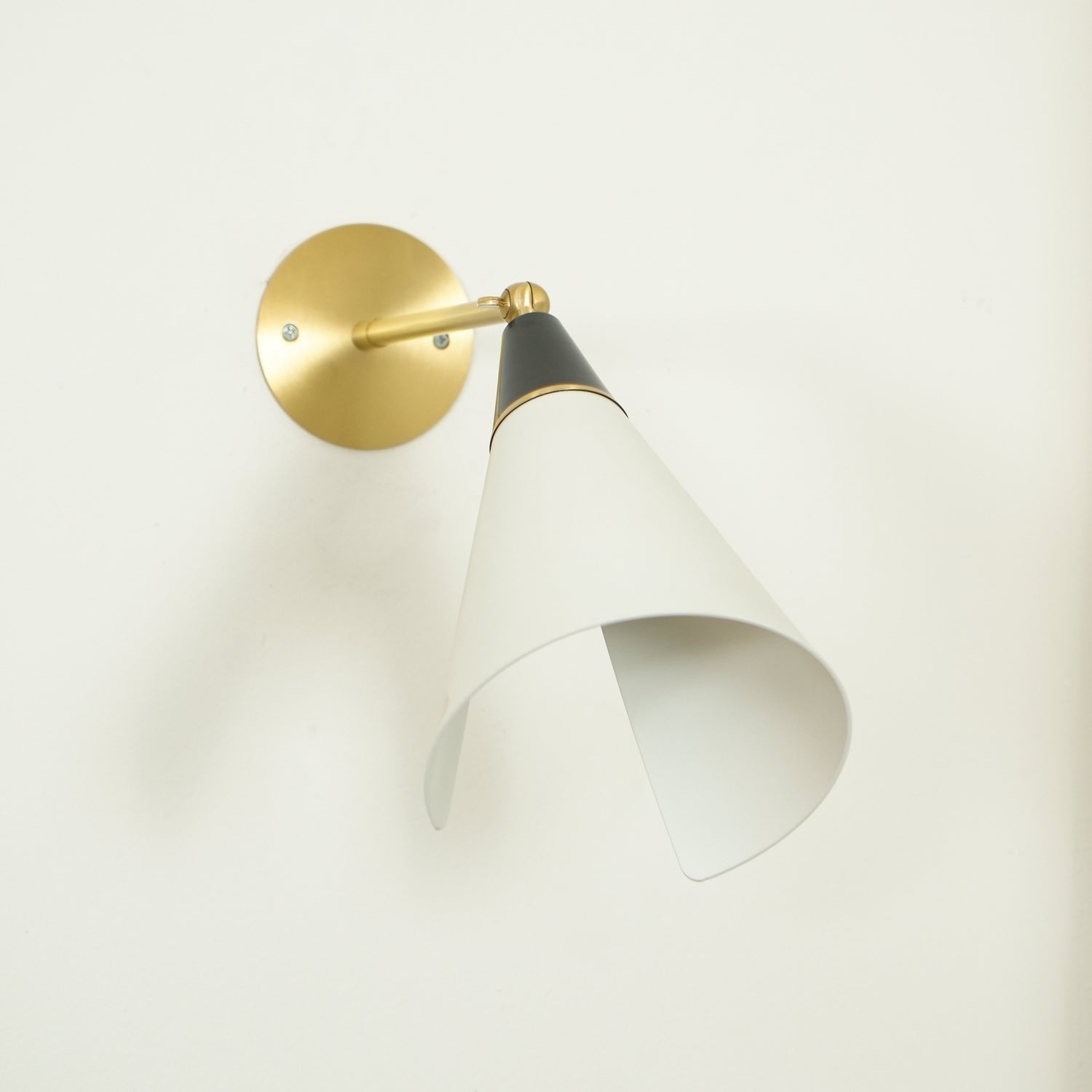 Petite Magari Wall Lamp - Cueteks