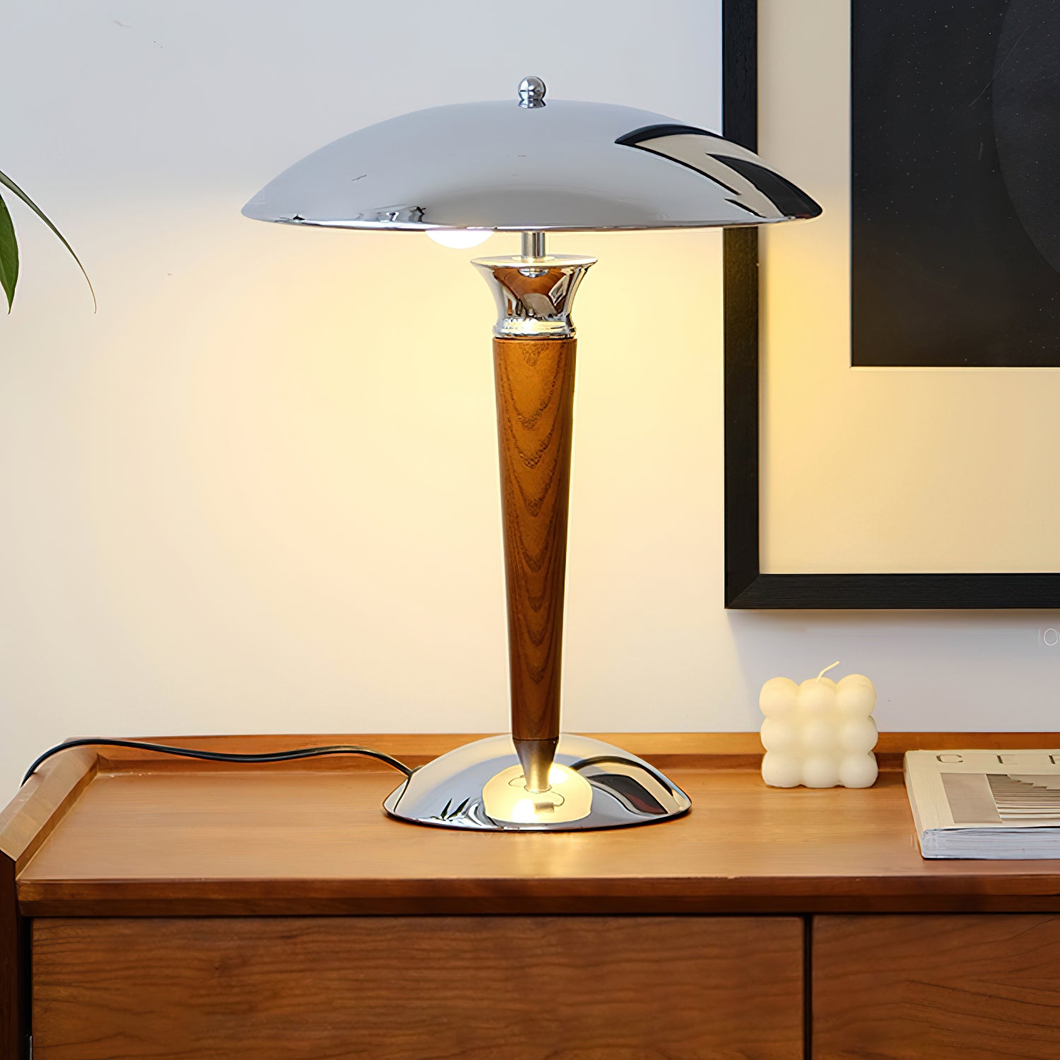 Helmet Table Lamp - Cueteks