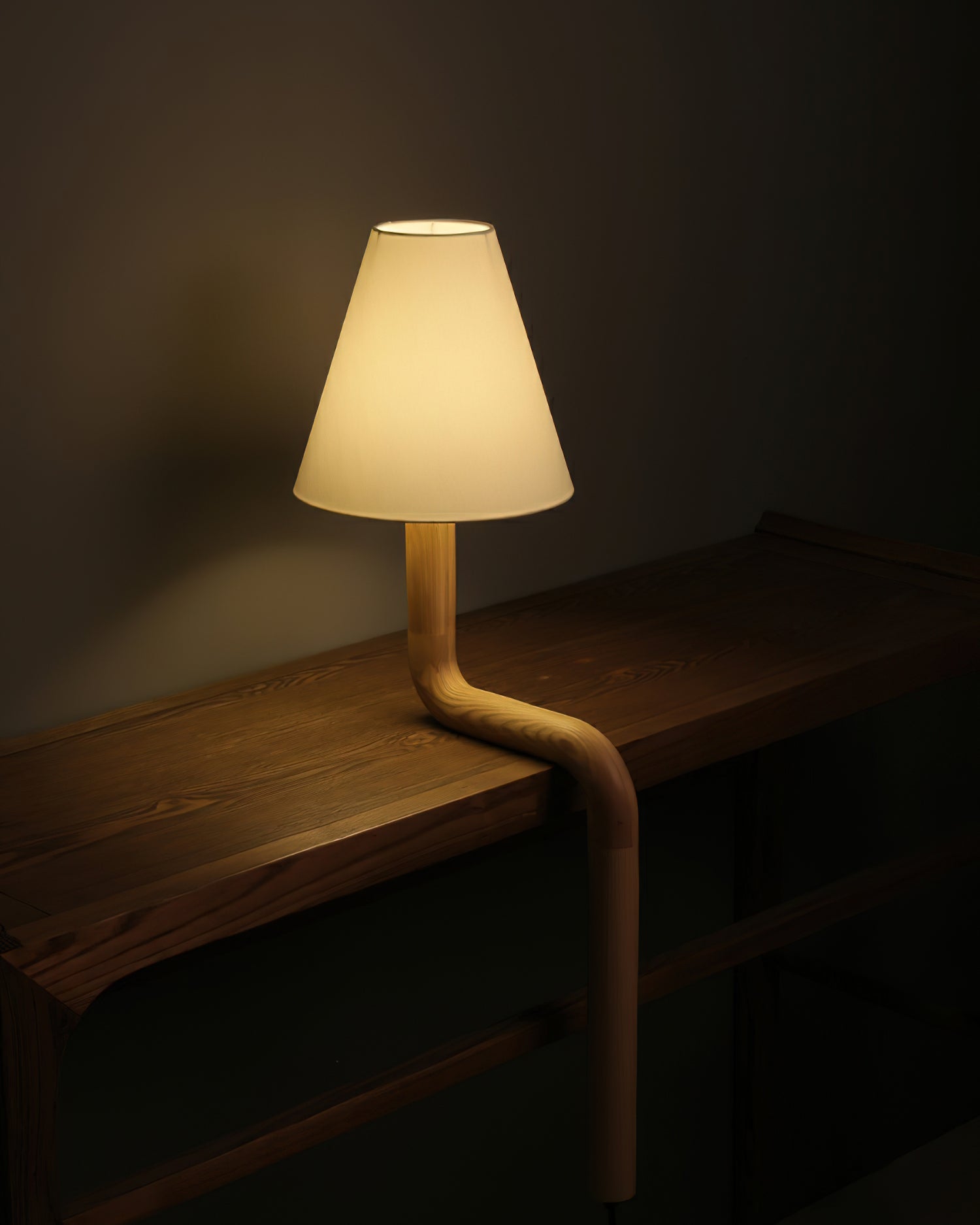 Bend Wood Table Lamp - Cueteks