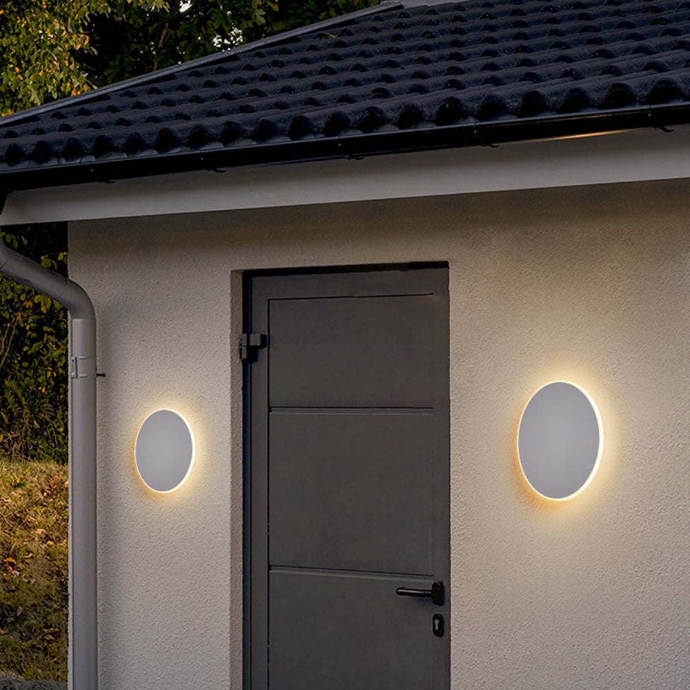 Minimalist Round Metal LED Outdoor Wall Light - Cueteks