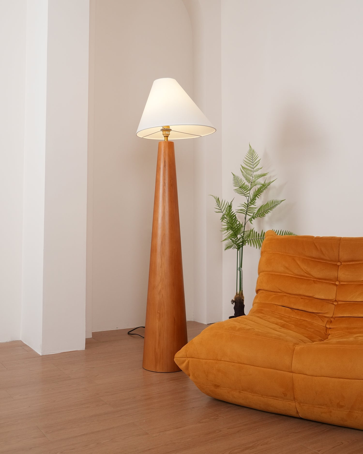 Alvin Floor Lamp - Cueteks