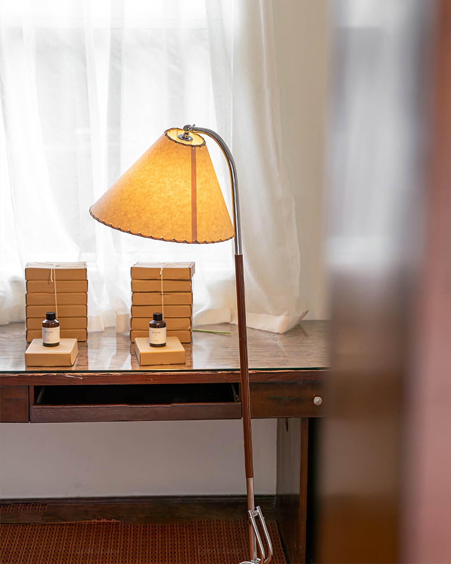 Tripod Arc Floor Lamp - Cueteks