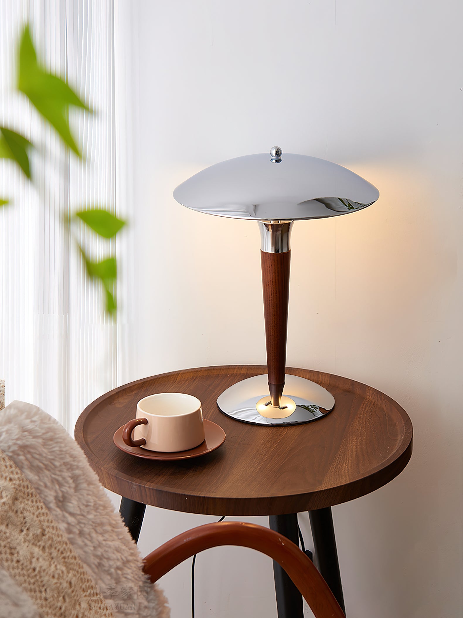 Helmet Table Lamp - Cueteks
