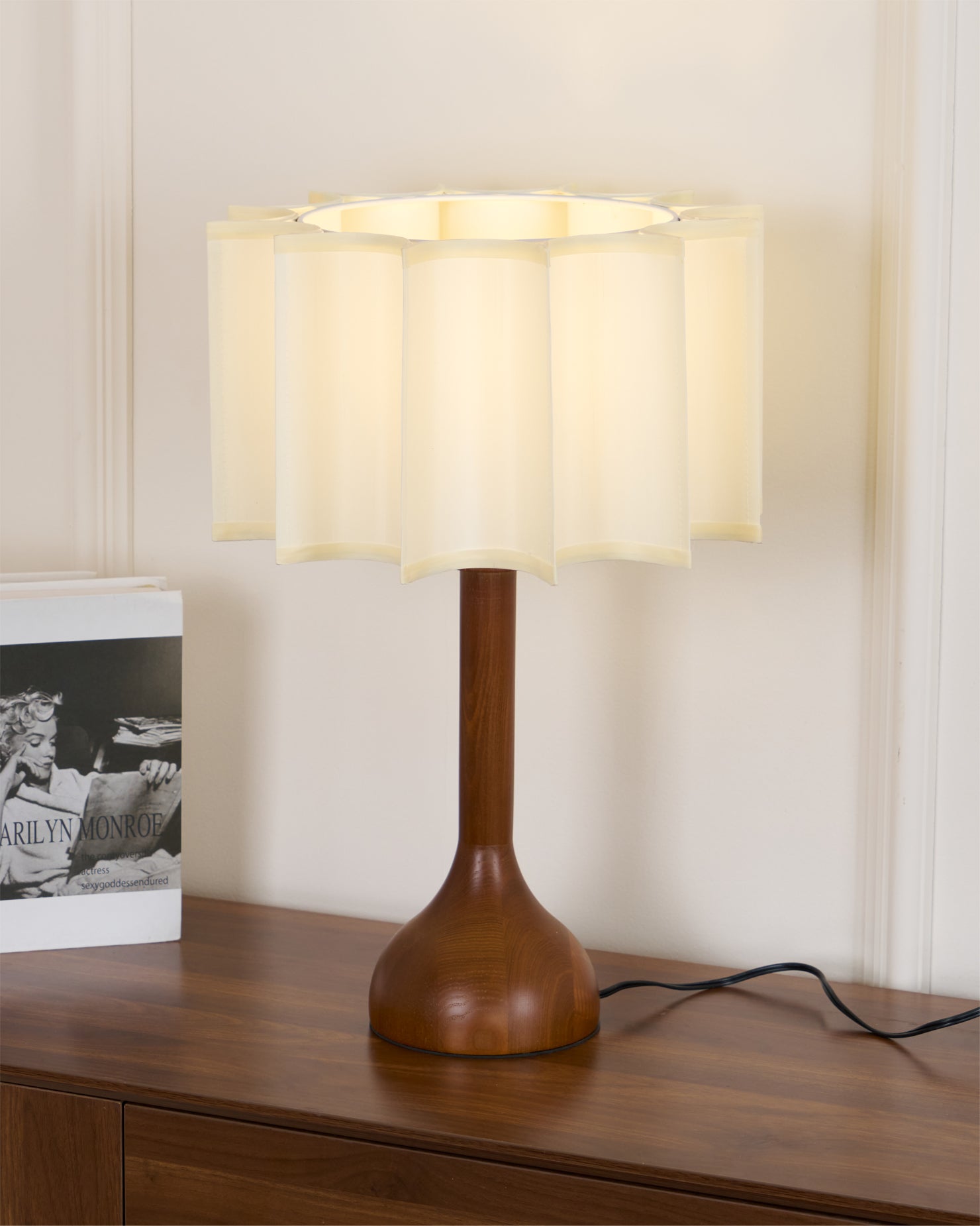 Hakka Table Lamp - Cueteks