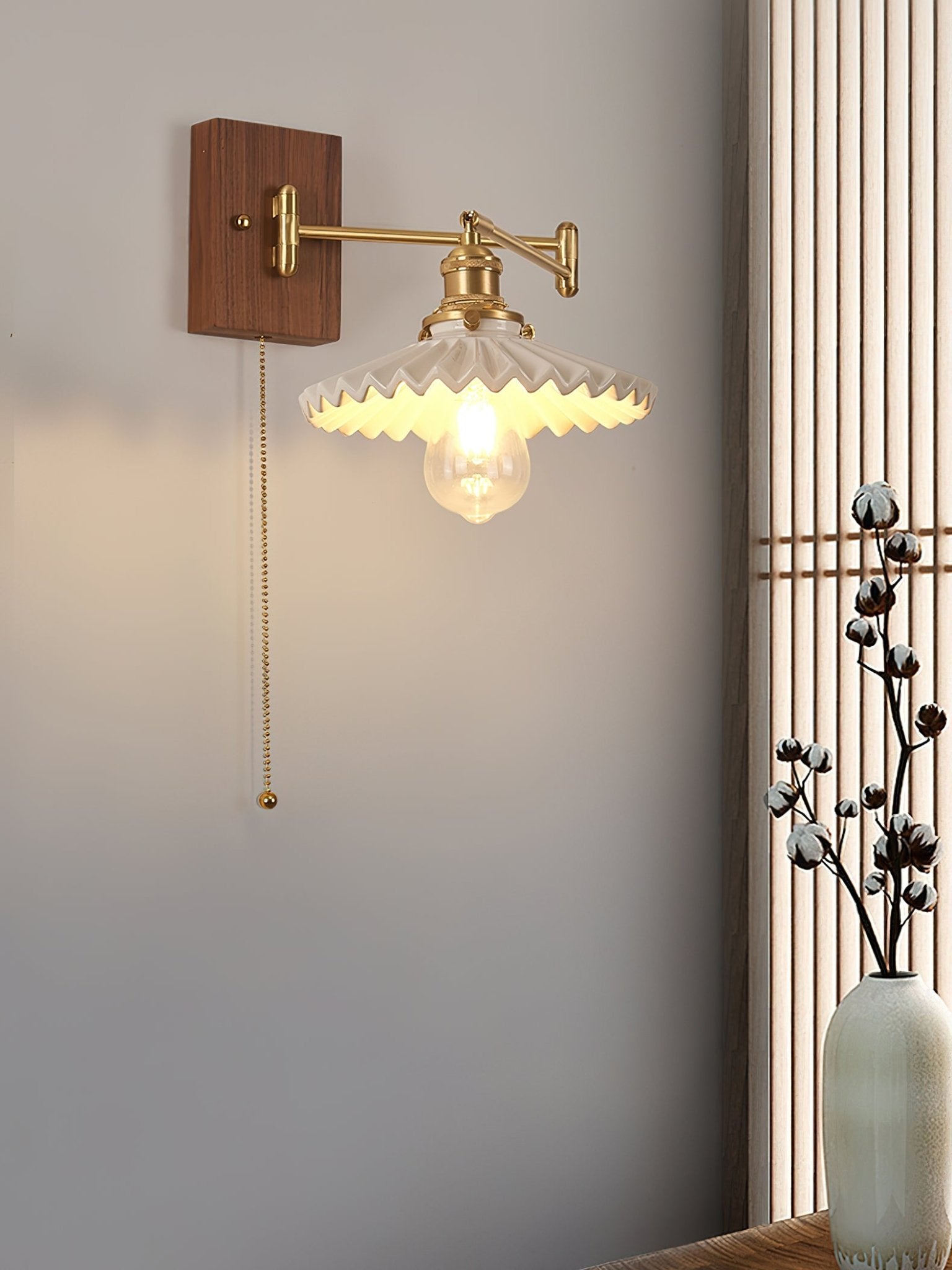 Heritage Walnut Wall Lamp - Cueteks