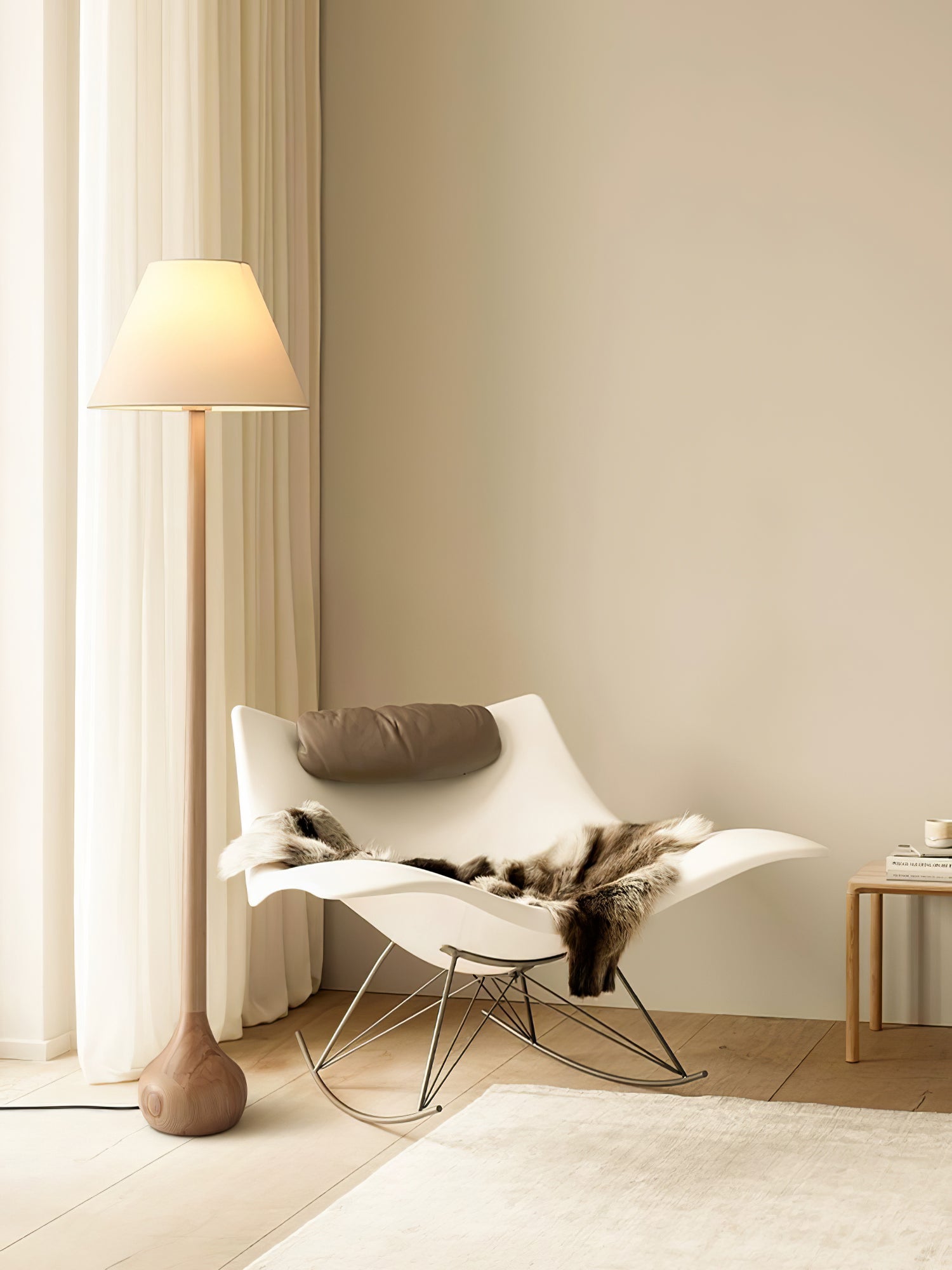 Final Strike Floor Lamp - Cueteks