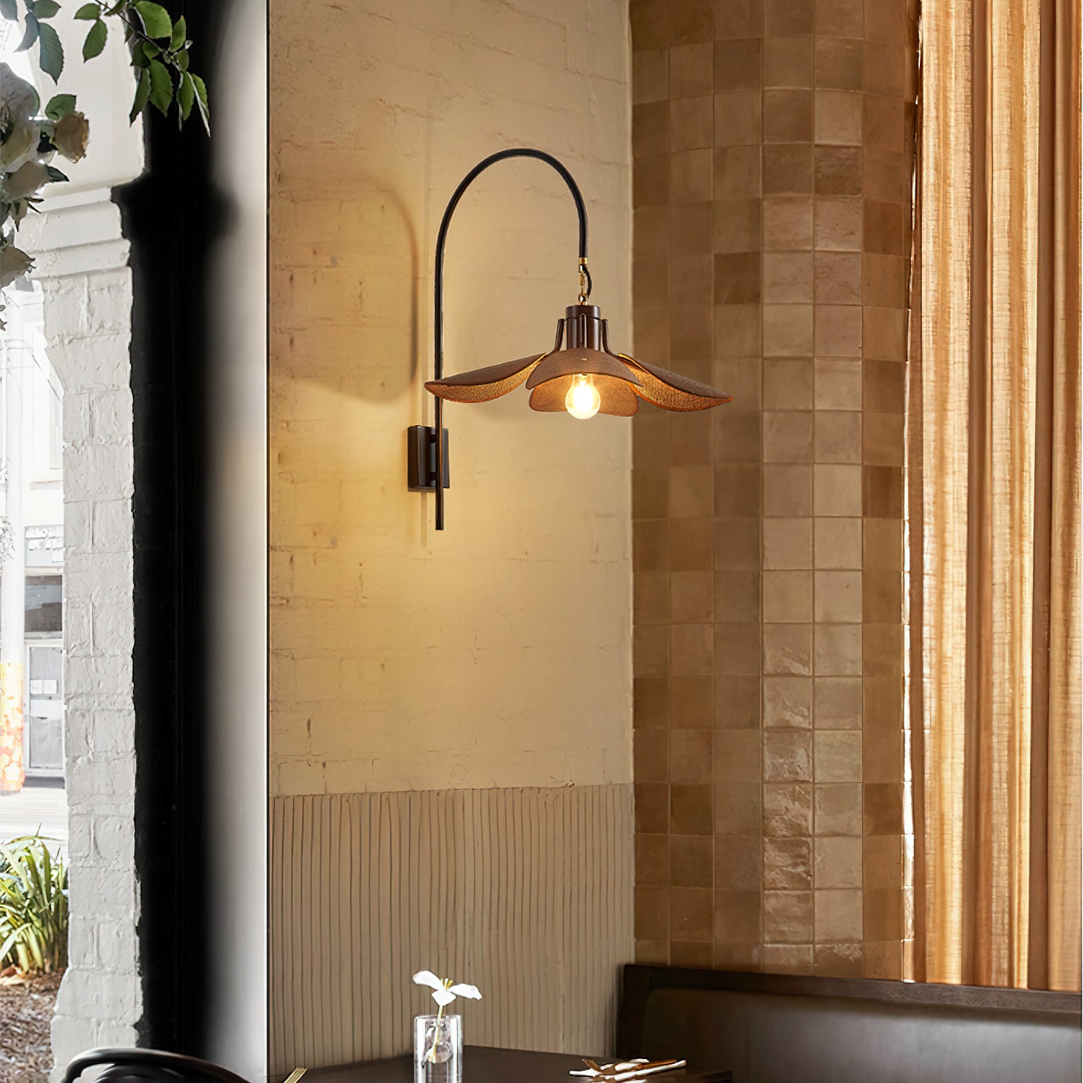 Petal Bloom Wall Lamp - Cueteks