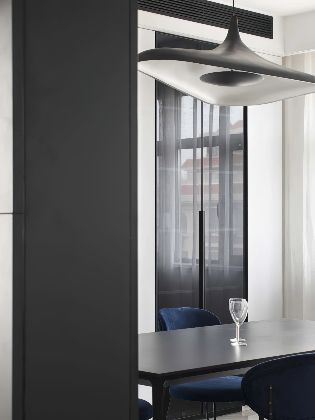 Soleil Noir Pendant Lamp - Cueteks