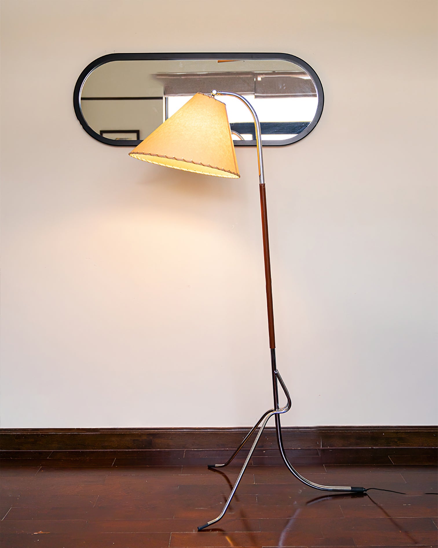 Tripod Arc Floor Lamp - Cueteks