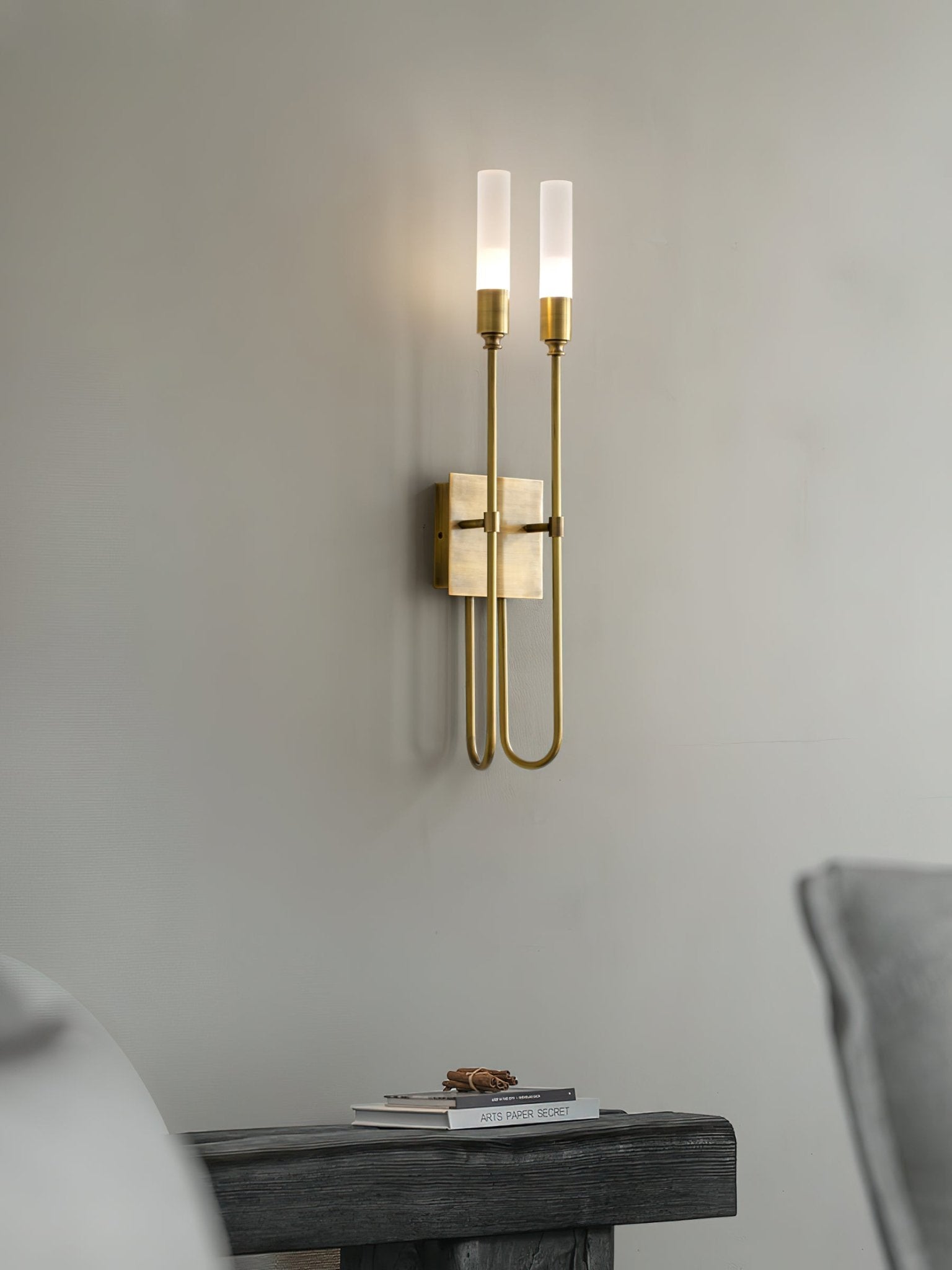 Double Arrow Wall Sconce - Cueteks