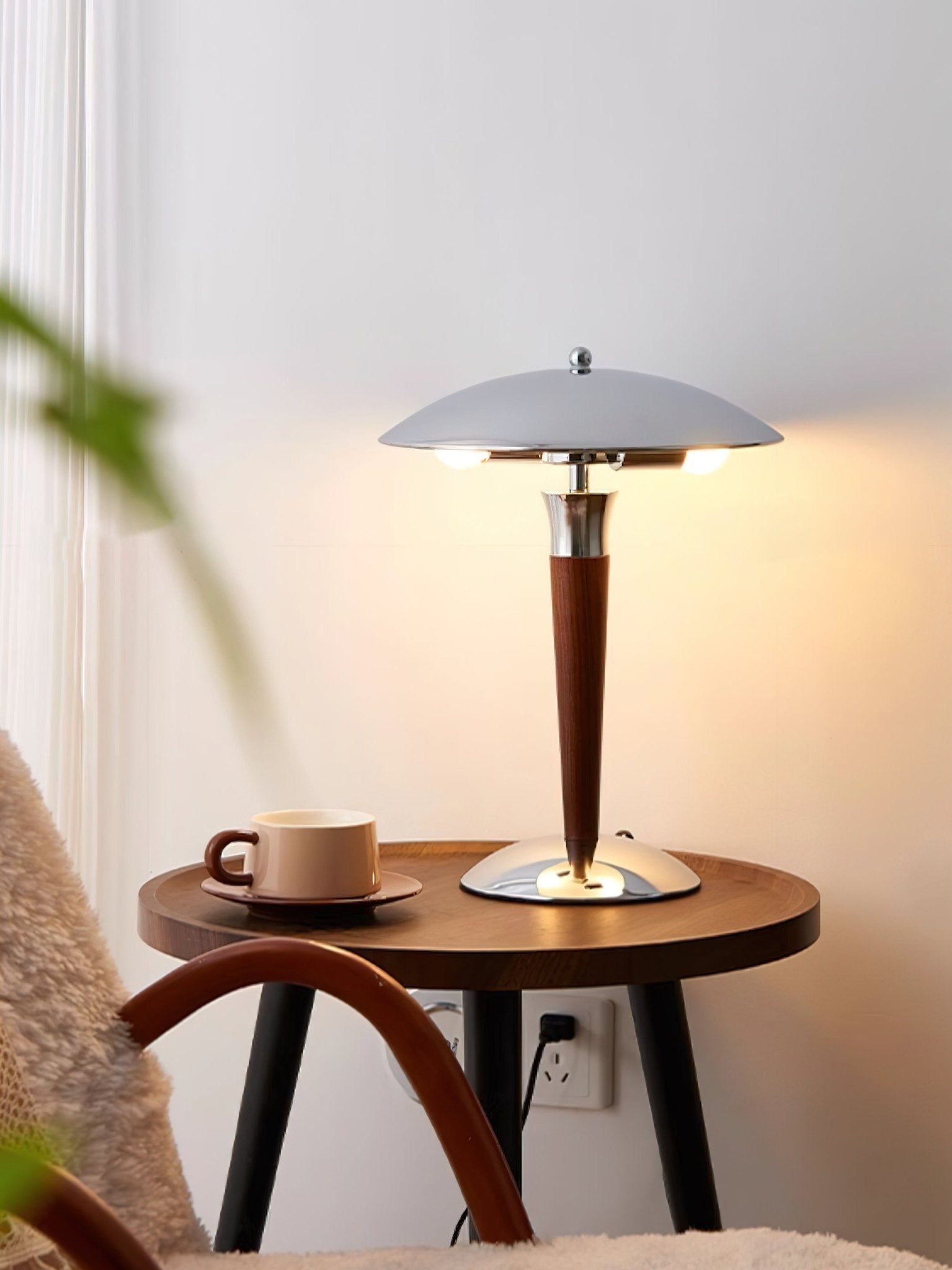 Helmet Table Lamp - Cueteks