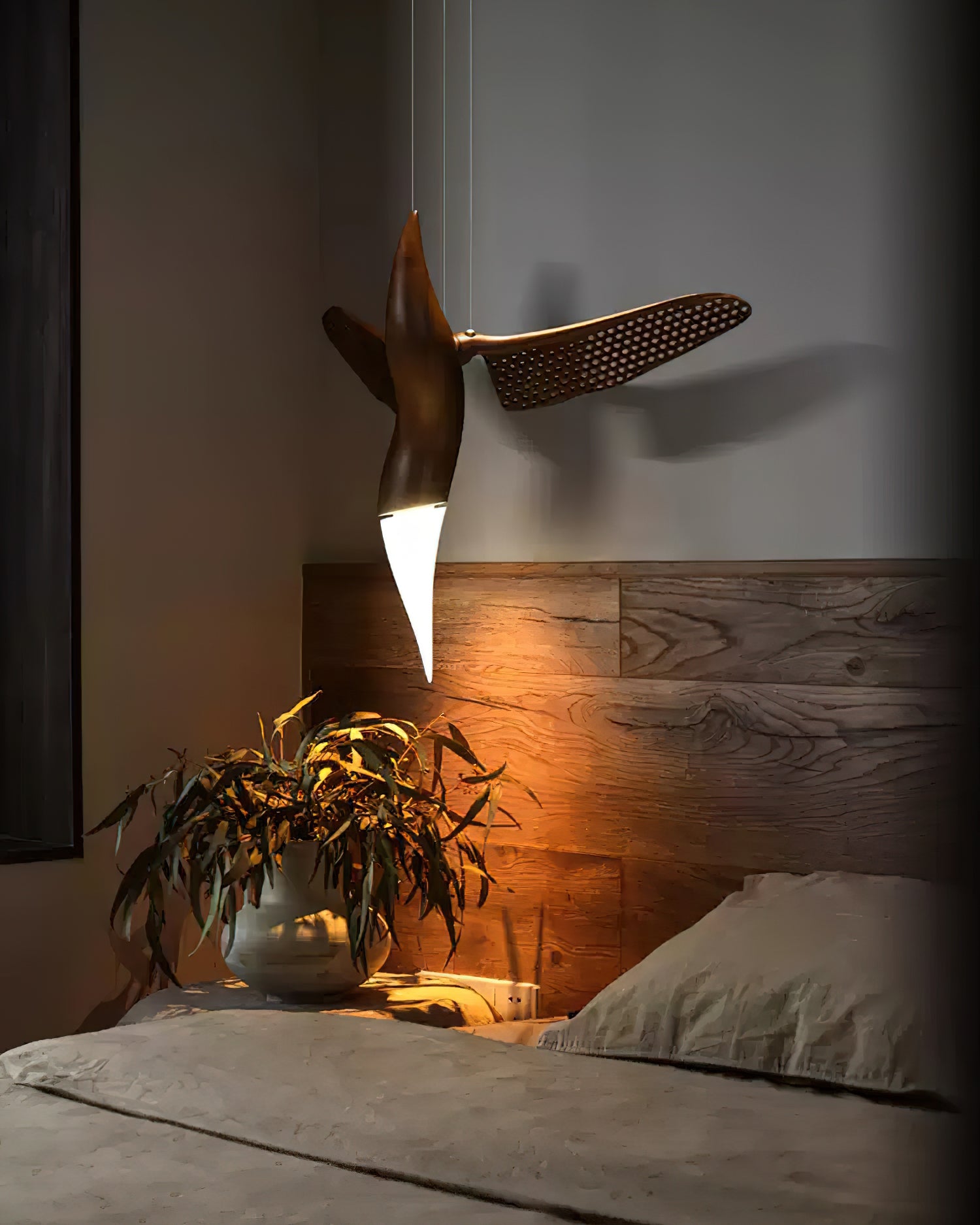 Dancer Chandelier - Cueteks