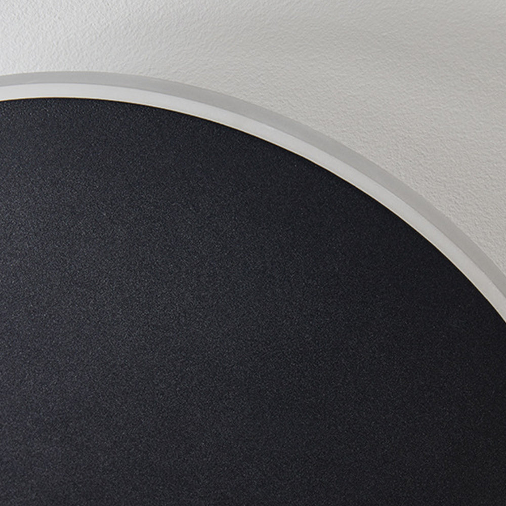 Minimalist Round Metal LED Outdoor Wall Light - Cueteks