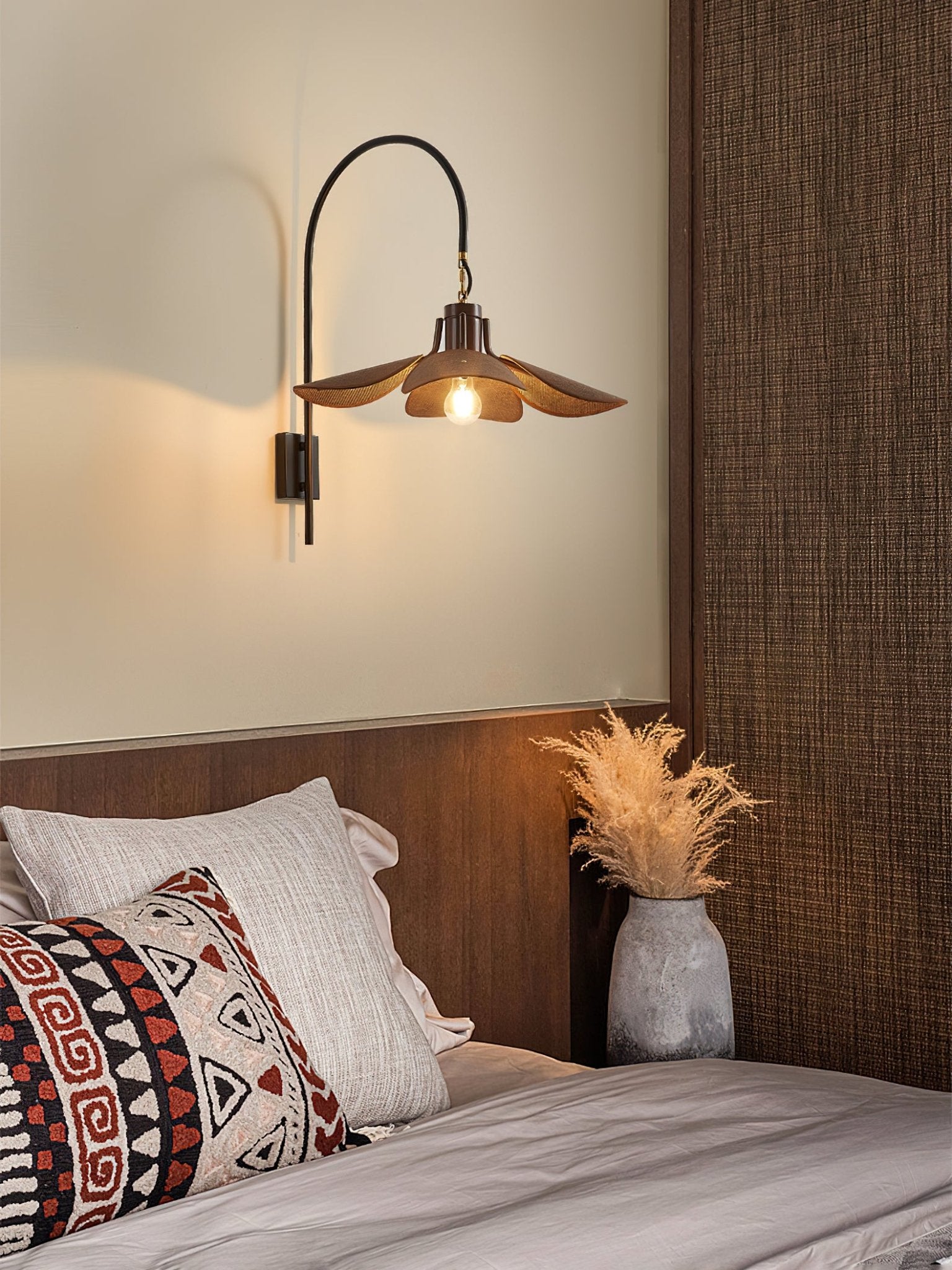 Petal Bloom Wall Lamp - Cueteks