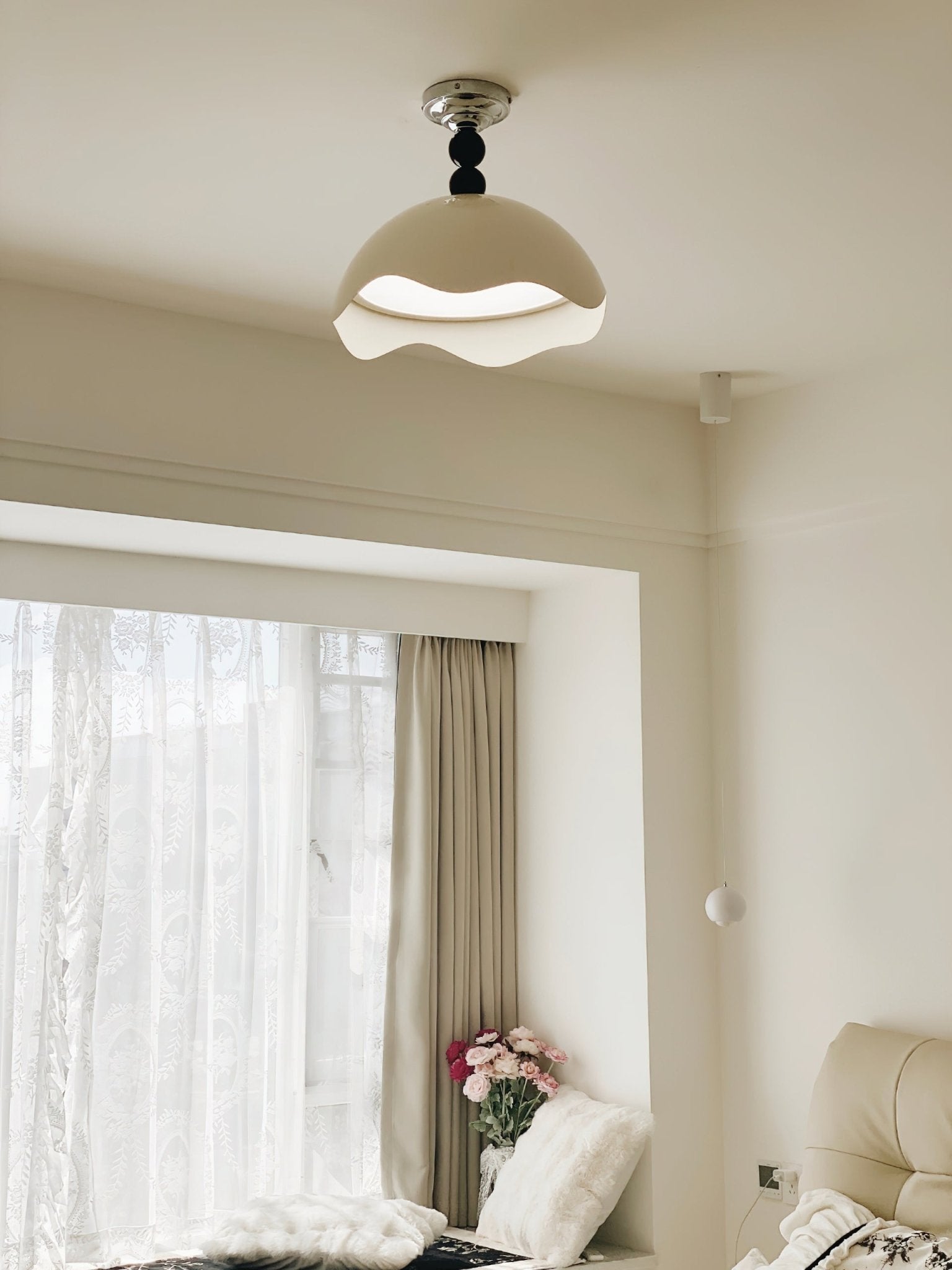 Wave Crest Ceiling Lamp - Cueteks