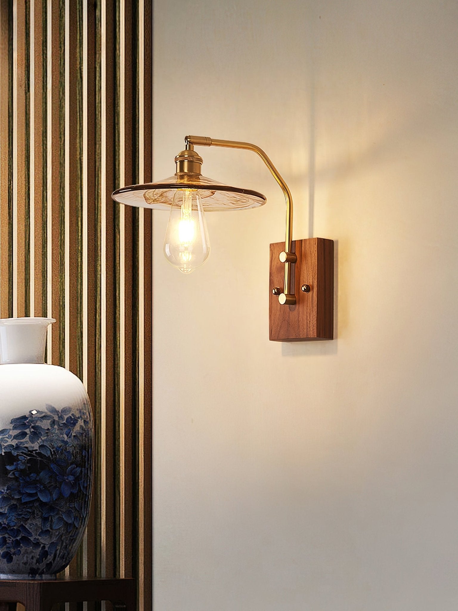Heritage Walnut Wall Lamp - Cueteks