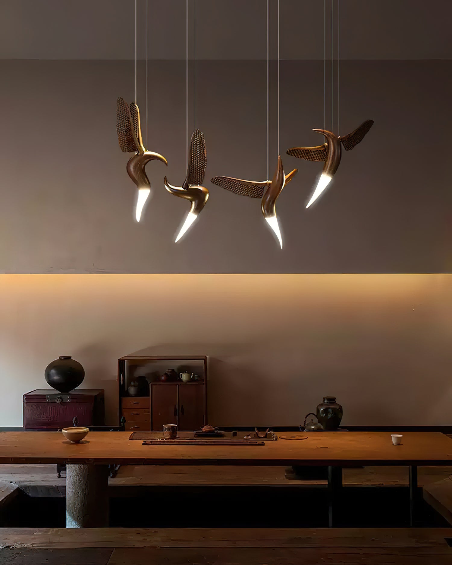 Dancer Chandelier - Cueteks