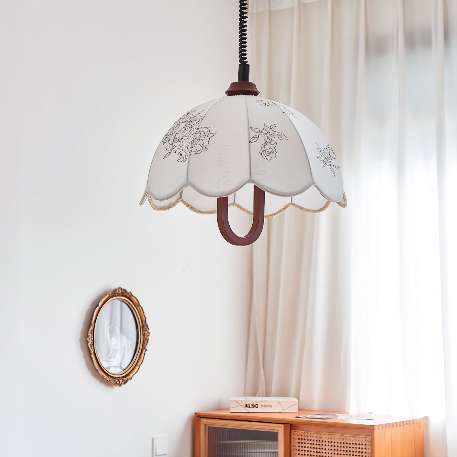 Floral Grace Pendant Lamp - Cueteks