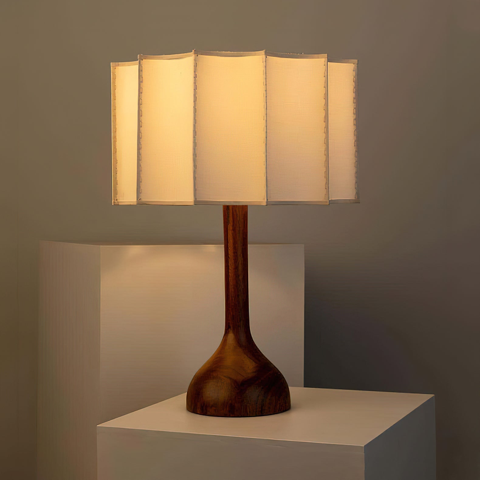 Hakka Table Lamp - Cueteks