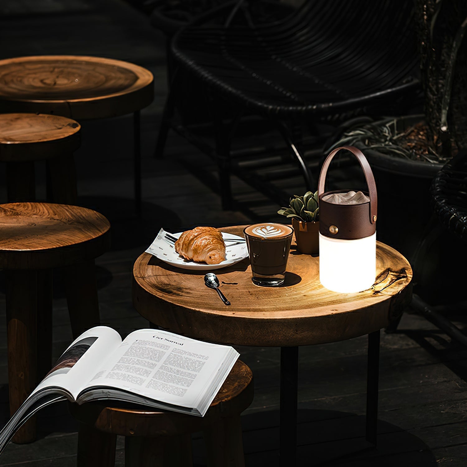 Nomad Lantern Table Lamp - Cueteks