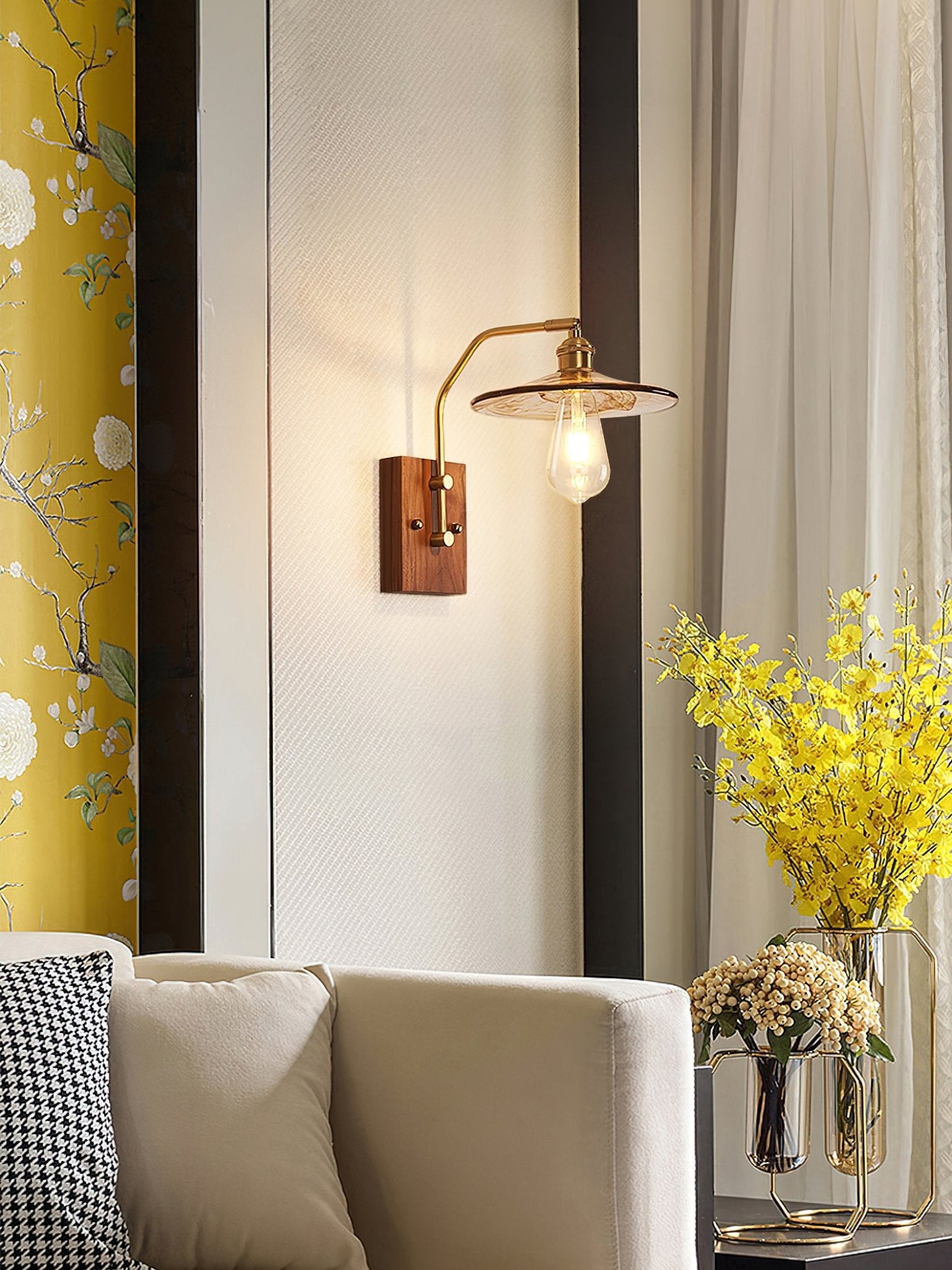 Heritage Walnut Wall Lamp - Cueteks