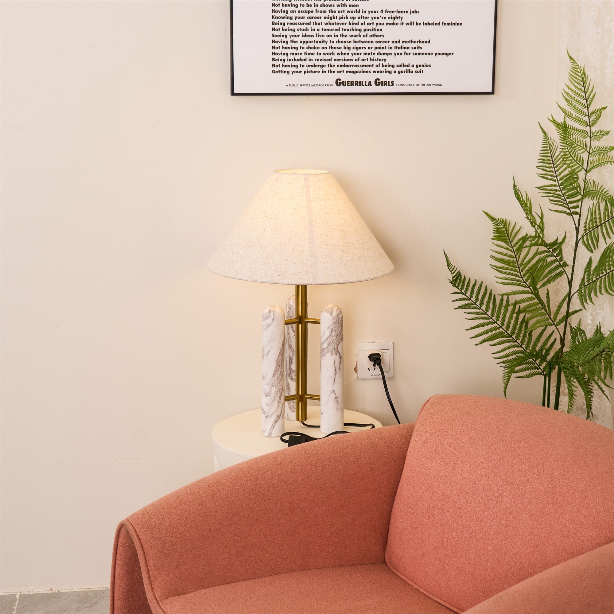 Lloyd Table Lamp - Cueteks