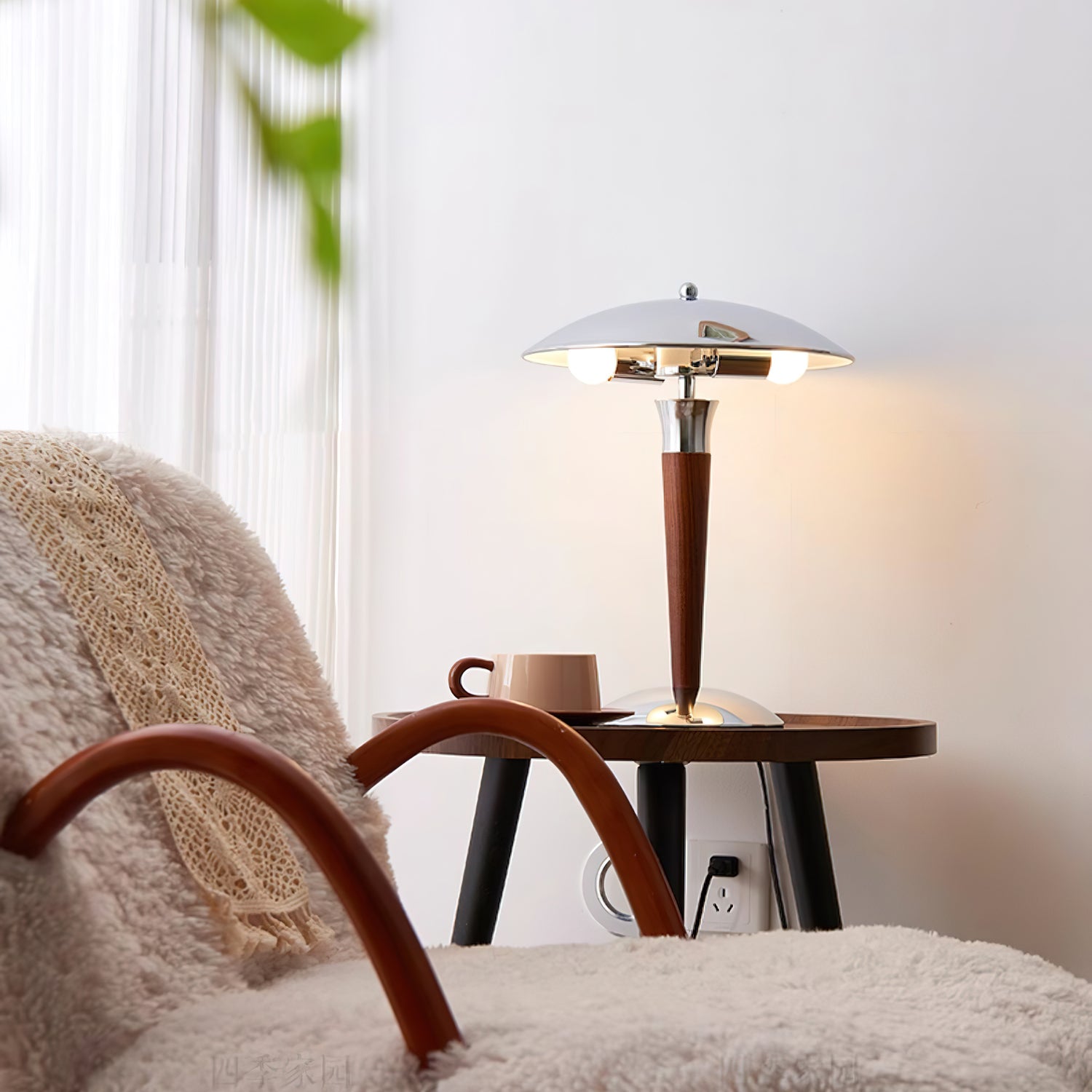 Helmet Table Lamp - Cueteks