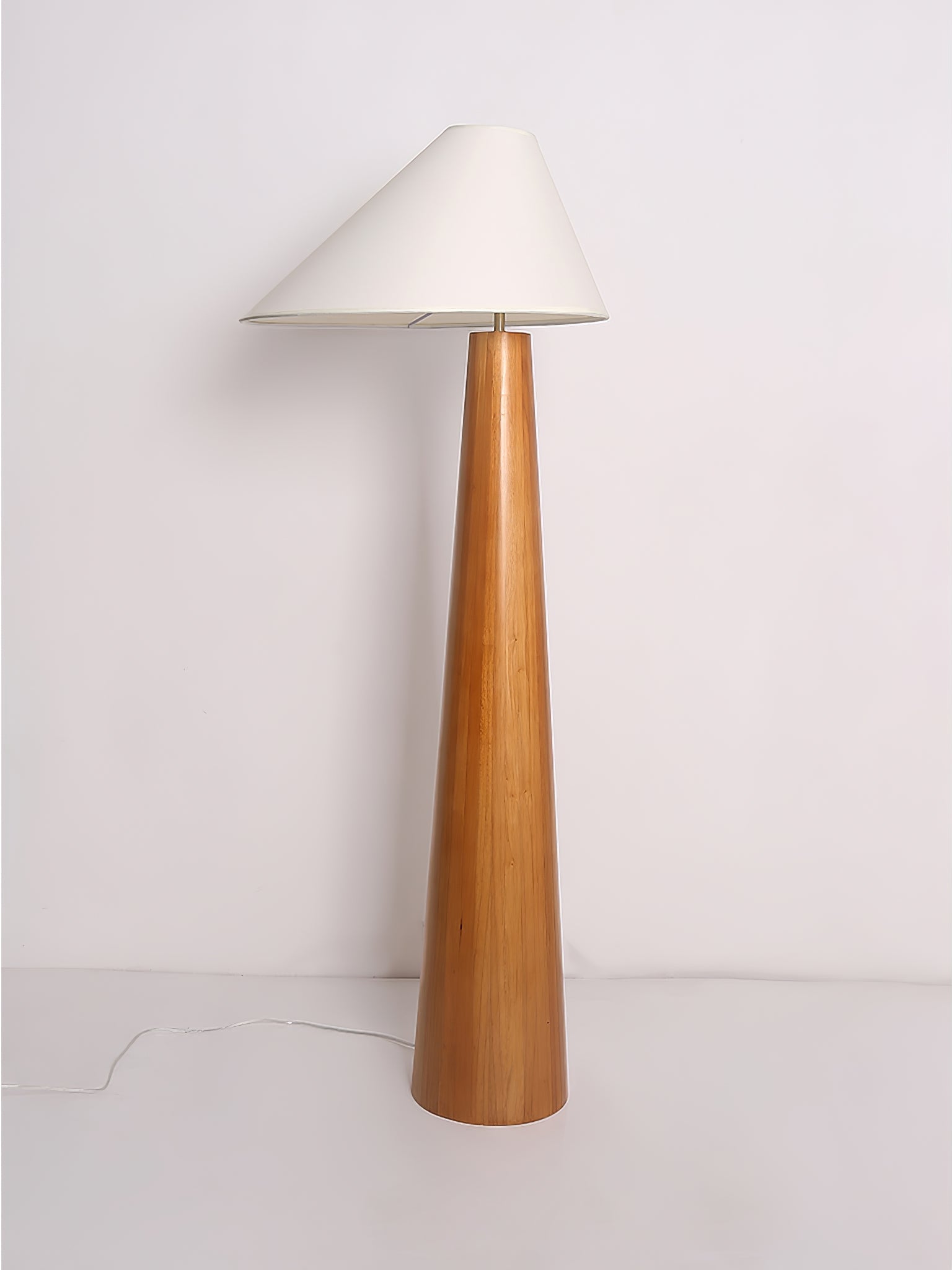 Alvin Floor Lamp - Cueteks