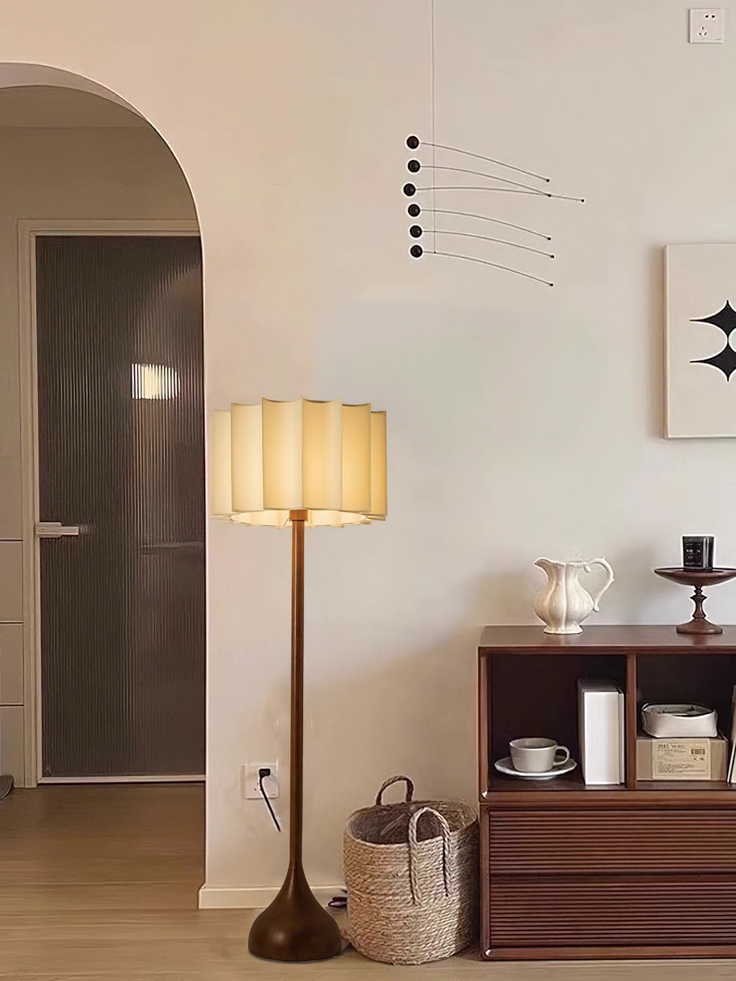 Hakka Floor Lamp - Cueteks