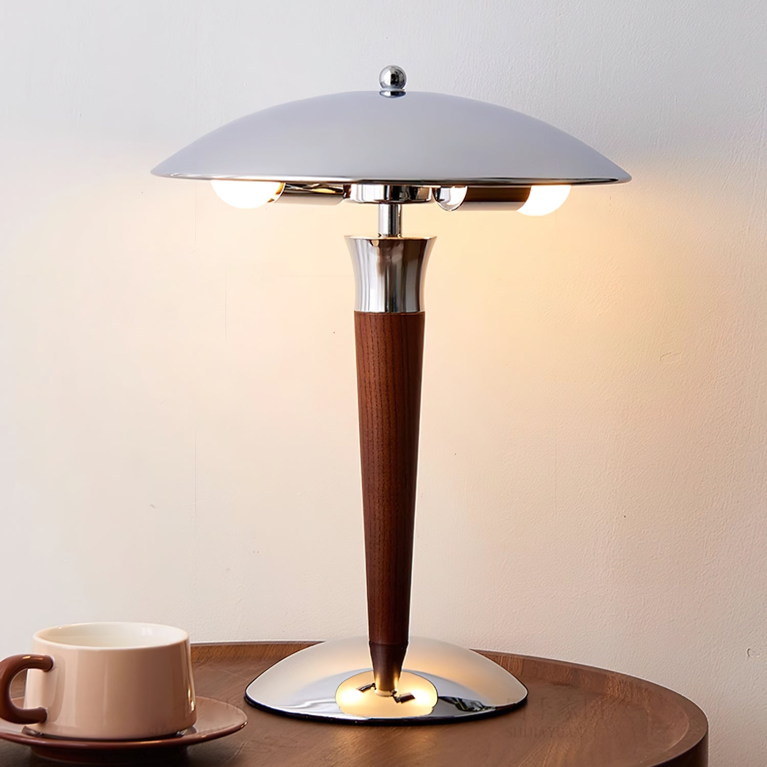 Helmet Table Lamp - Cueteks