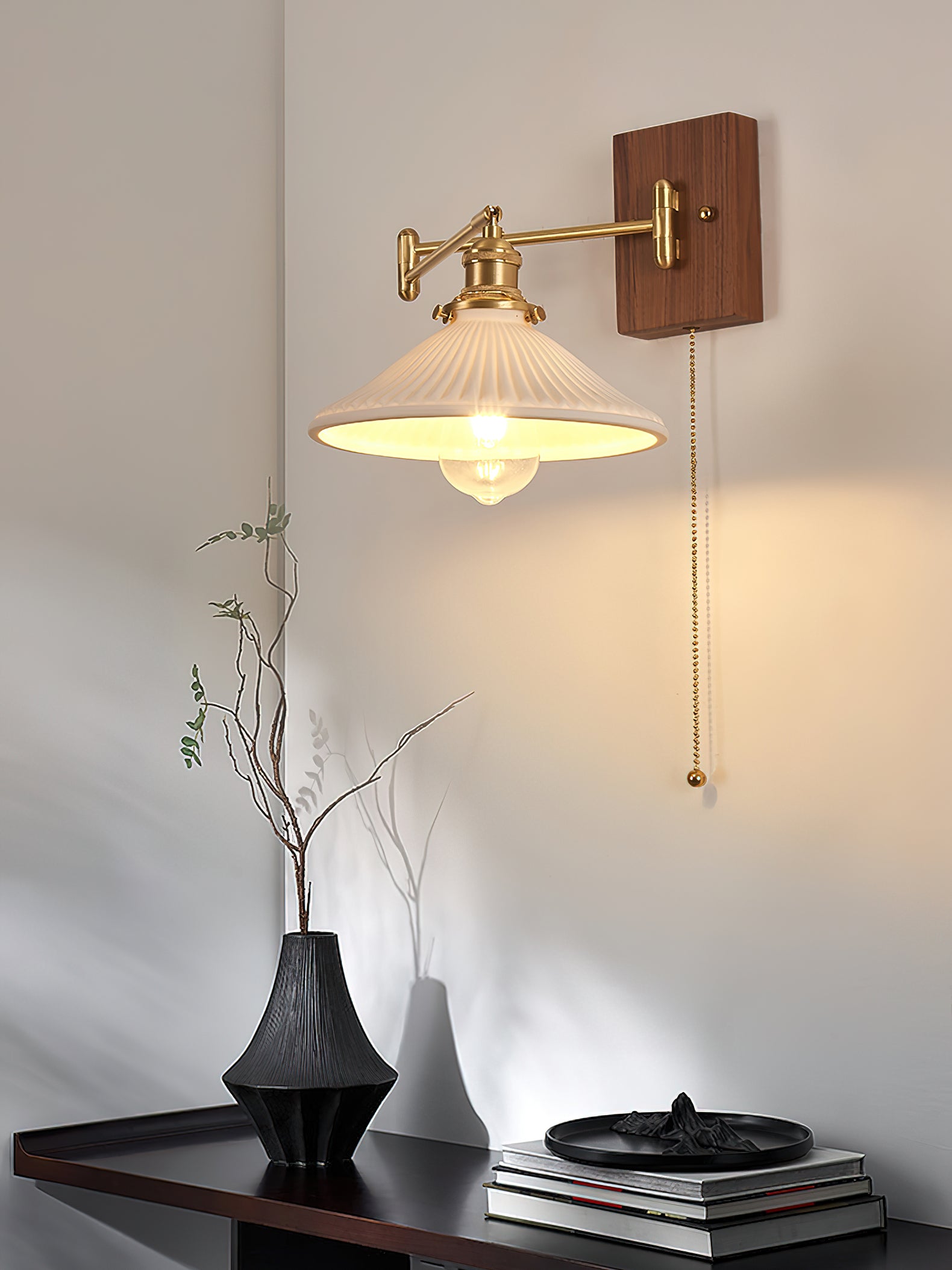 Heritage Walnut Wall Lamp - Cueteks