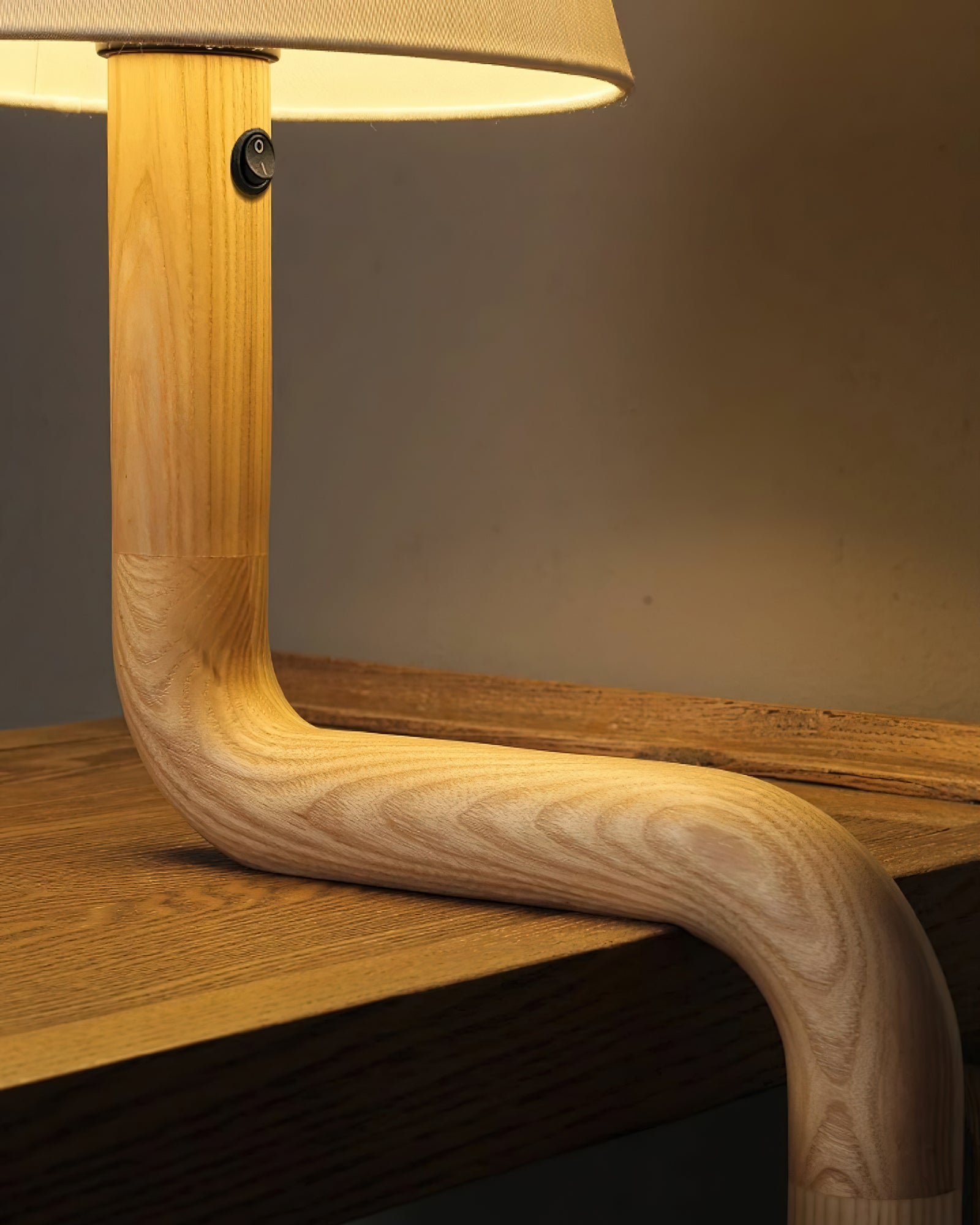 Bend Wood Table Lamp - Cueteks