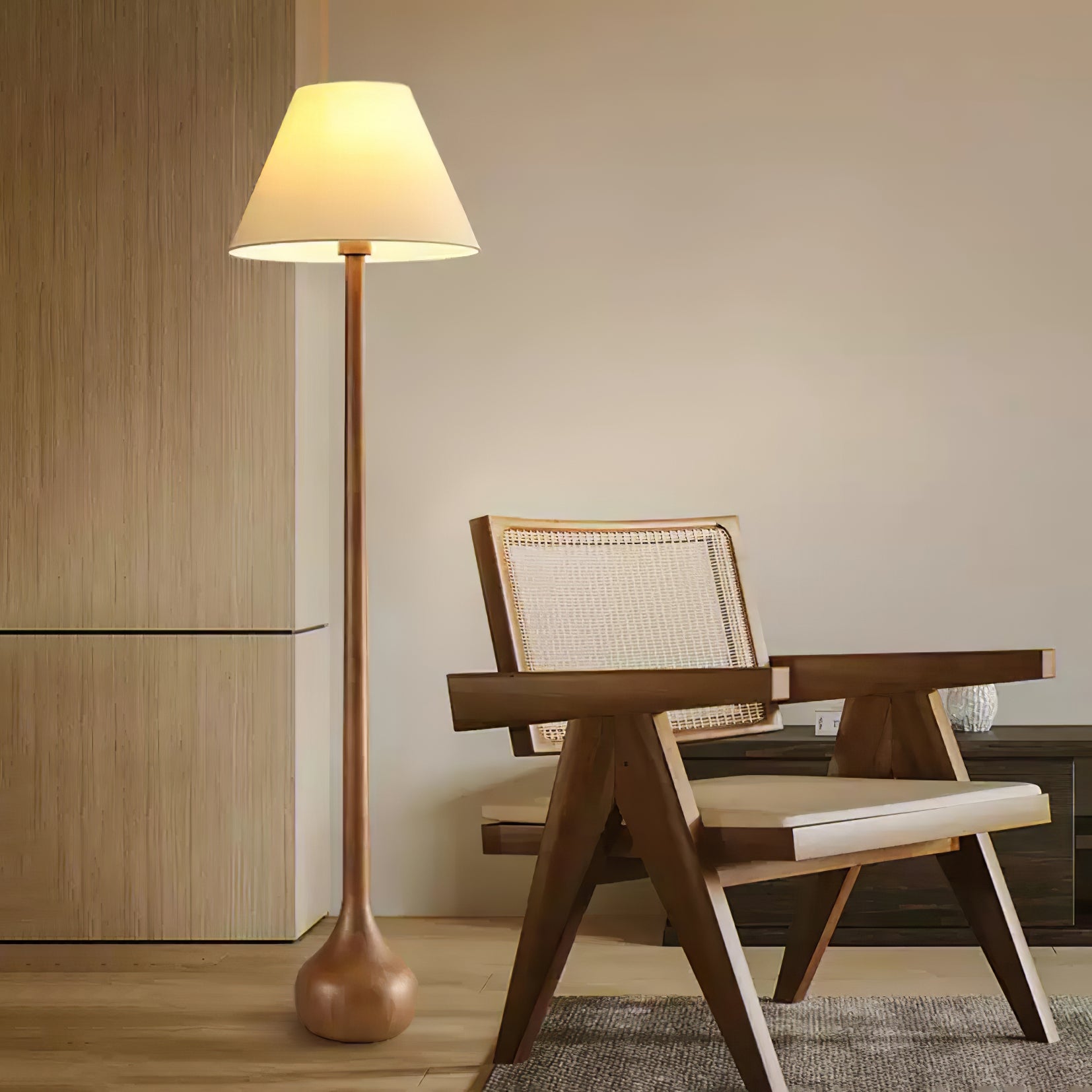 Final Strike Floor Lamp - Cueteks