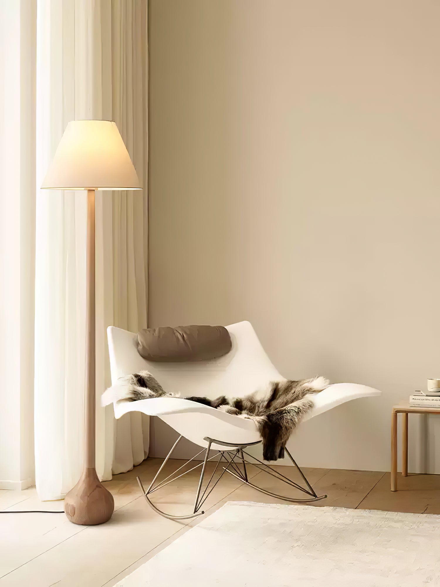 Final Strike Floor Lamp - Cueteks