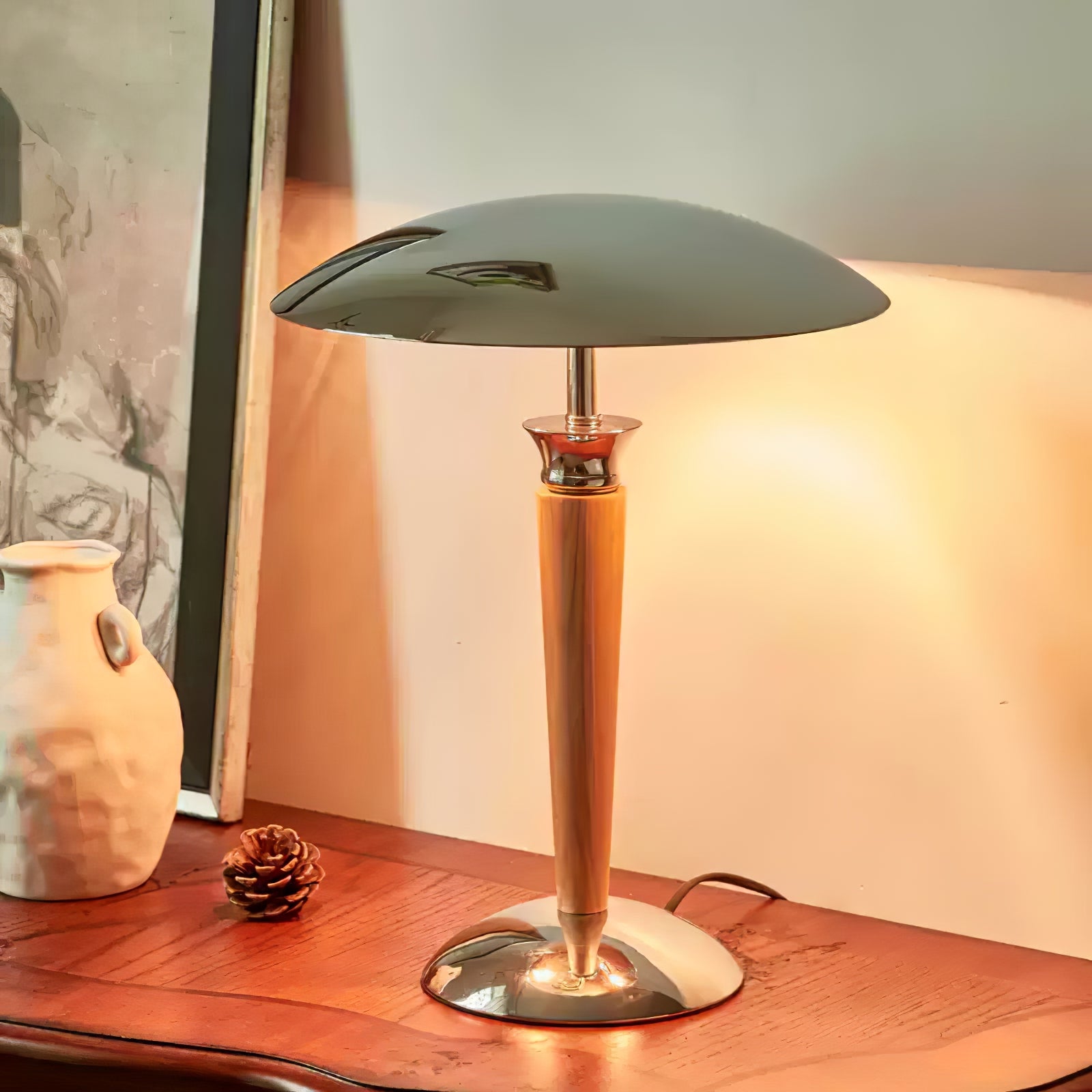 Helmet Table Lamp - Cueteks